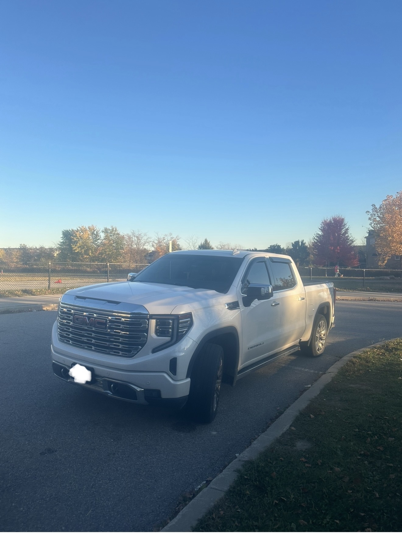 GMC SIERRA 1500 DENALI 2023 с VIN 3GTUUGEDXPG150620 - Снимка от търг