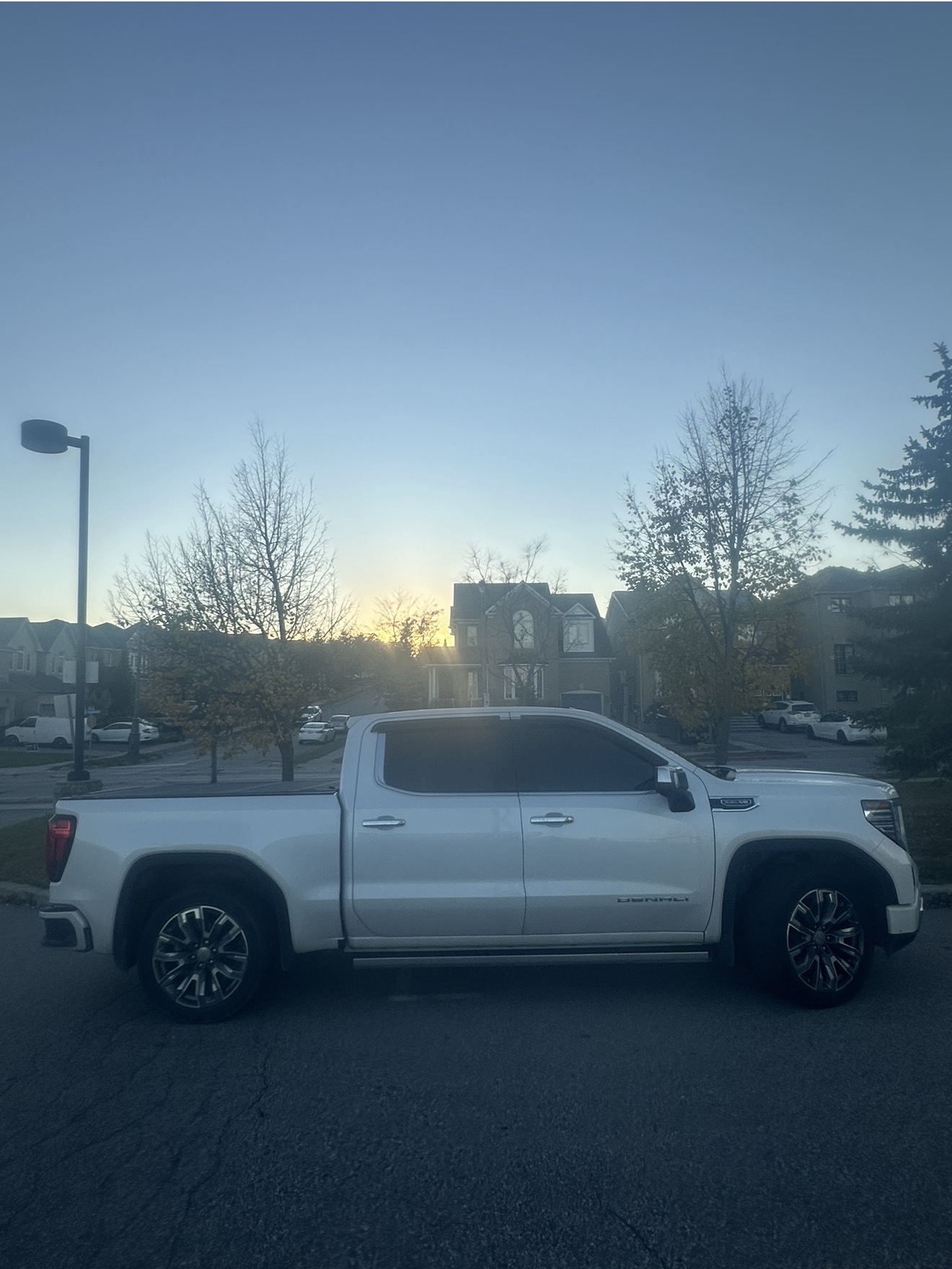 Снимка 3 от търг – 2023 GMC SIERRA 1500 DENALI с VIN 3GTUUGEDXPG150620