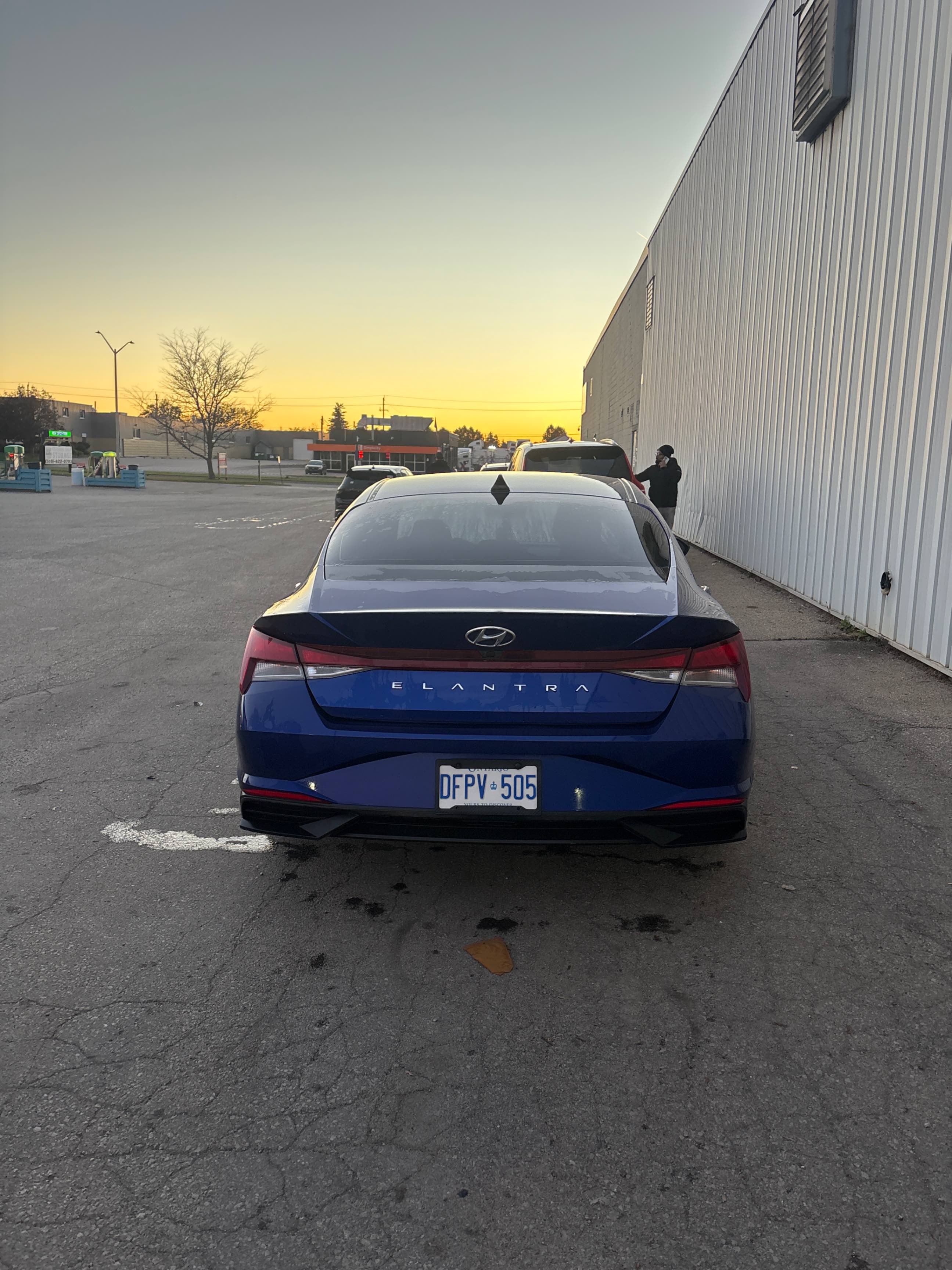Снимка 4 от търг – 2021 HYUNDAI ELANTRA PREFERRED с VIN KMHLM4AG6MU106757
