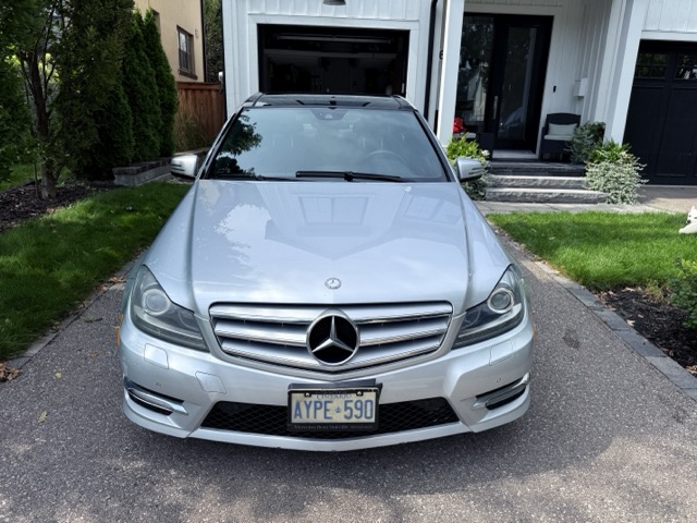 Photo 6 from auction – 2012 MERCEDES-BENZ C-CLASS C 300 with VIN WDDGF8BB5CA688141