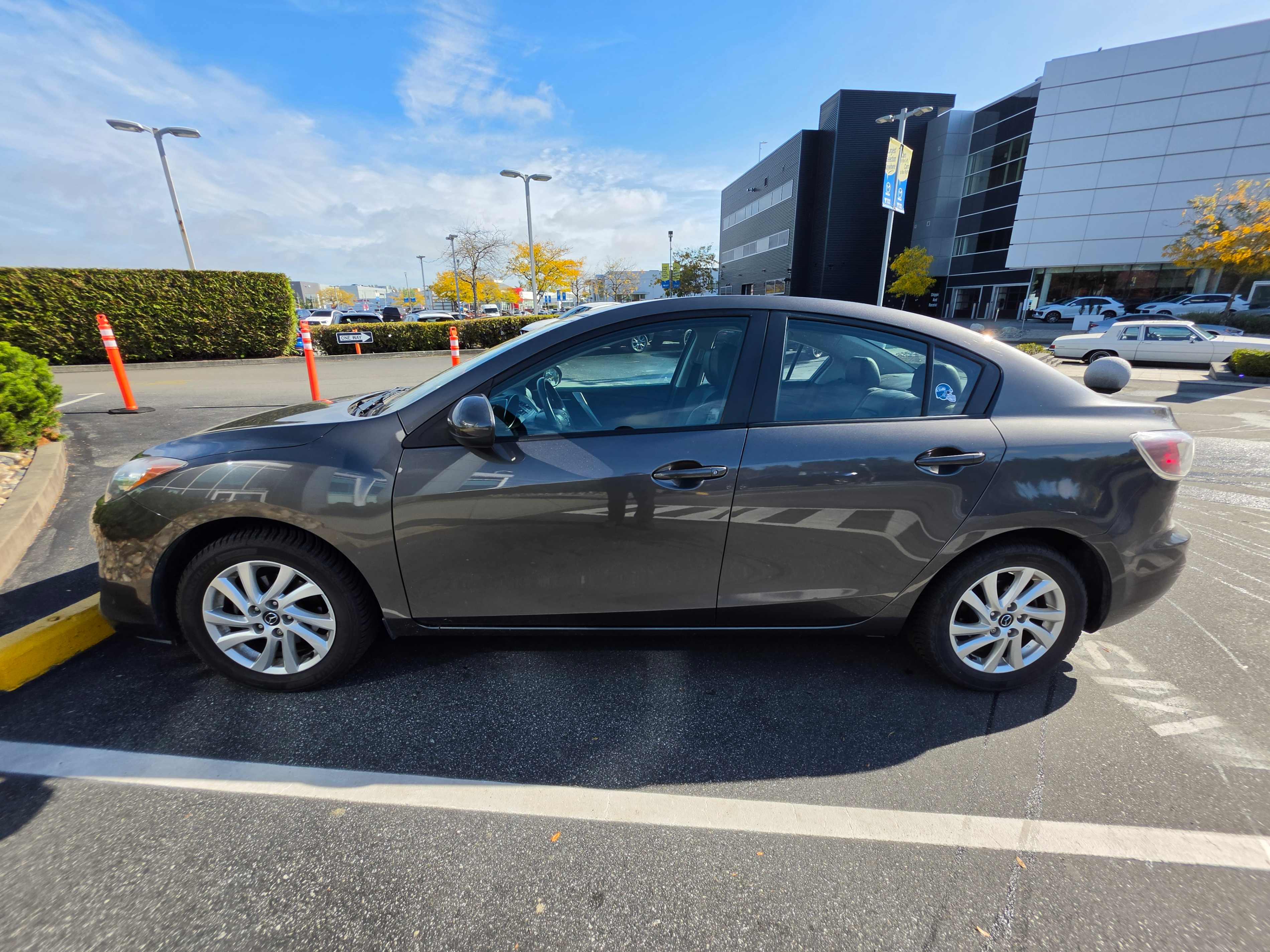 Photo 2 from auction – 2013 MAZDA MAZDA3 GS-SKY with VIN JM1BL1V78D1707357