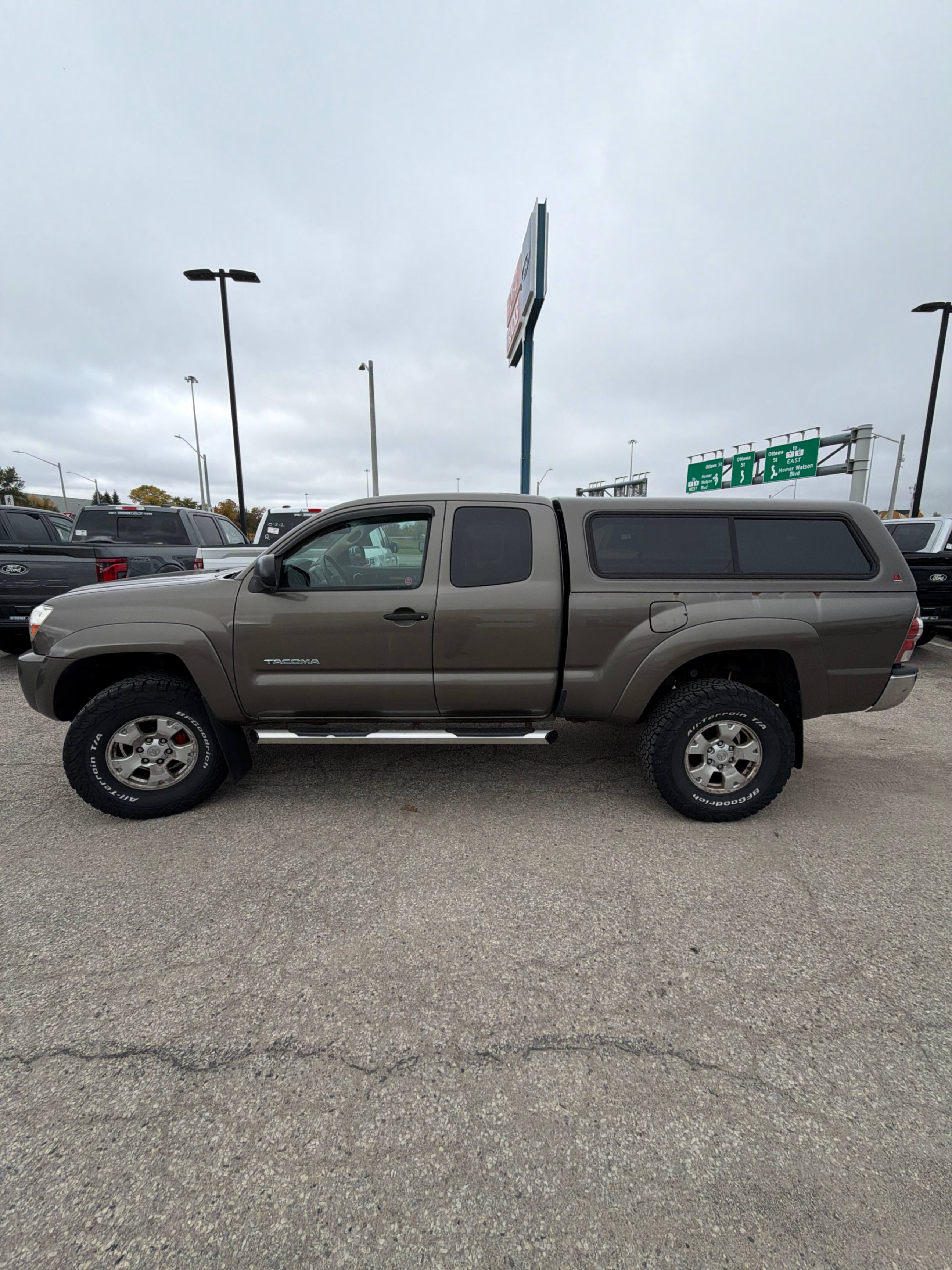Снимка 2 от търг – 2009 TOYOTA TACOMA 4WD ACCESS CAB I4 MAN с VIN 5TEUX42NX9Z659732