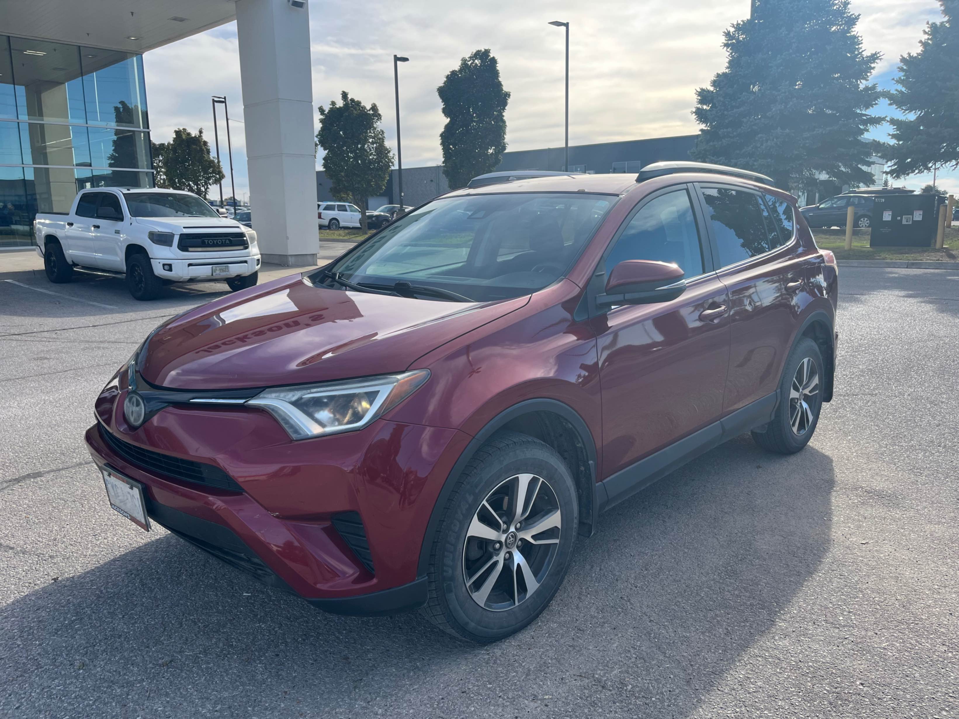 TOYOTA RAV4 LE 2018 with VIN 2T3BFREV9JW793800 - Photo from auction