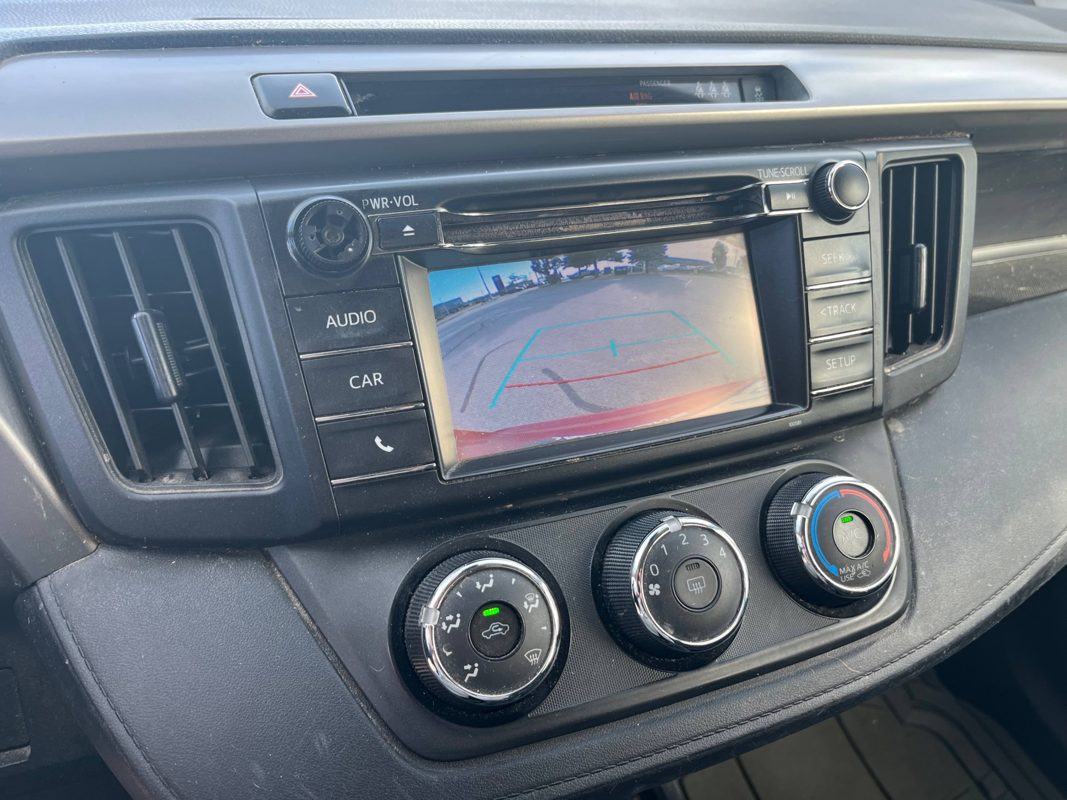 Photo 13 from auction – 2018 TOYOTA RAV4 LE with VIN 2T3BFREV9JW793800