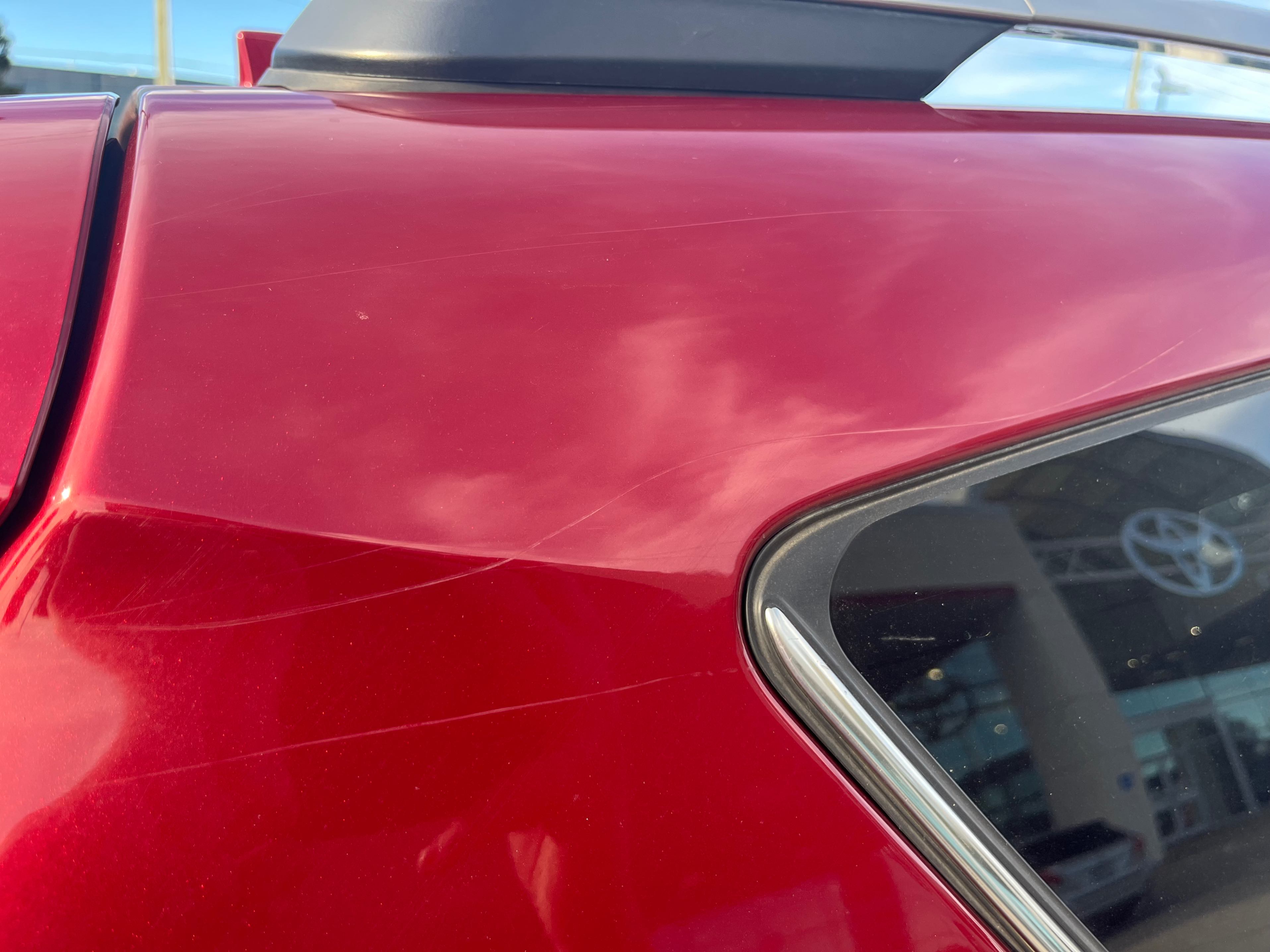 Photo 18 from auction – 2018 TOYOTA RAV4 LE with VIN 2T3BFREV9JW793800