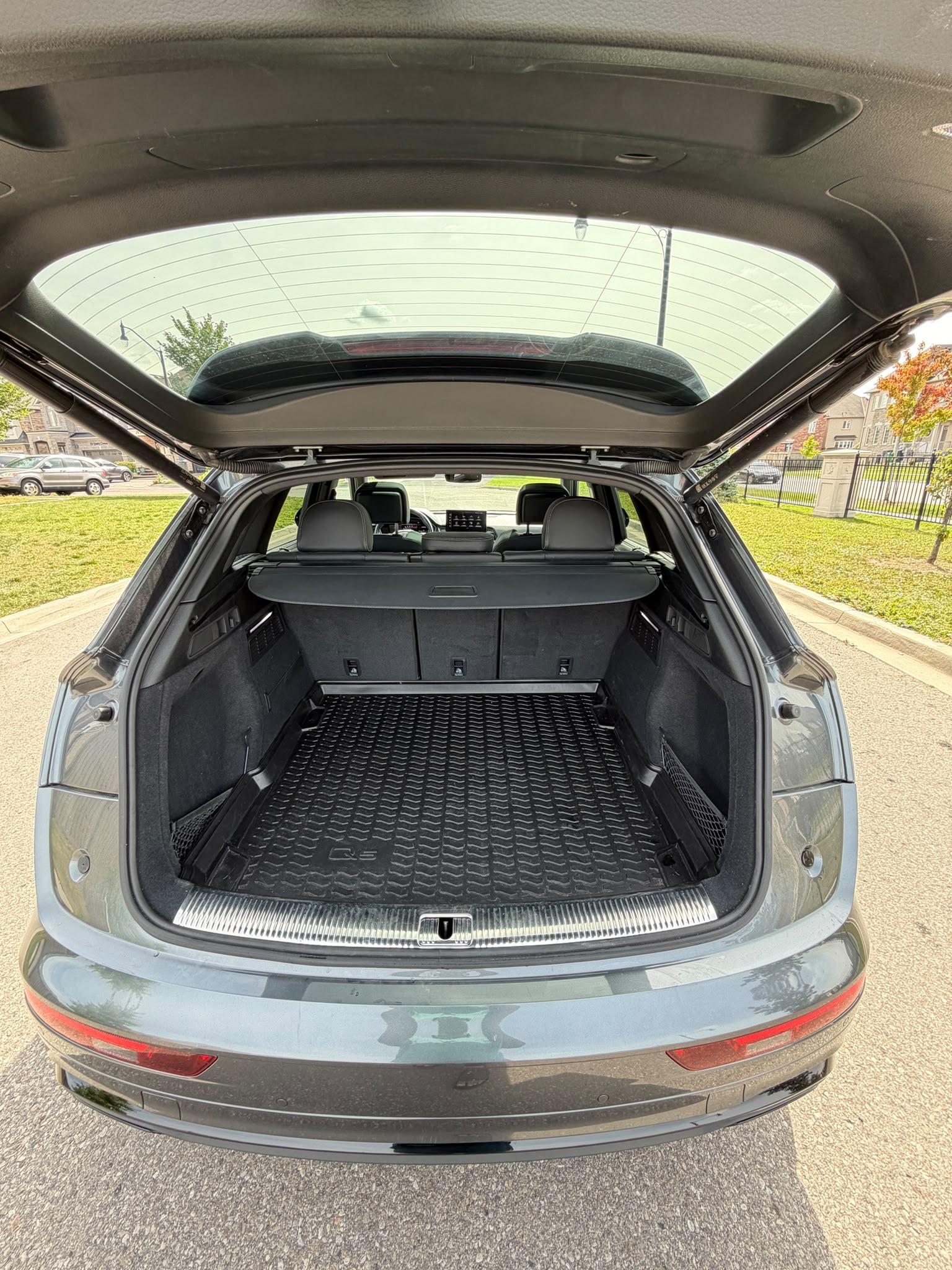 Photo 12 from auction – 2023 AUDI Q5 TECHNIK with VIN WA1FAAFY4P2017631