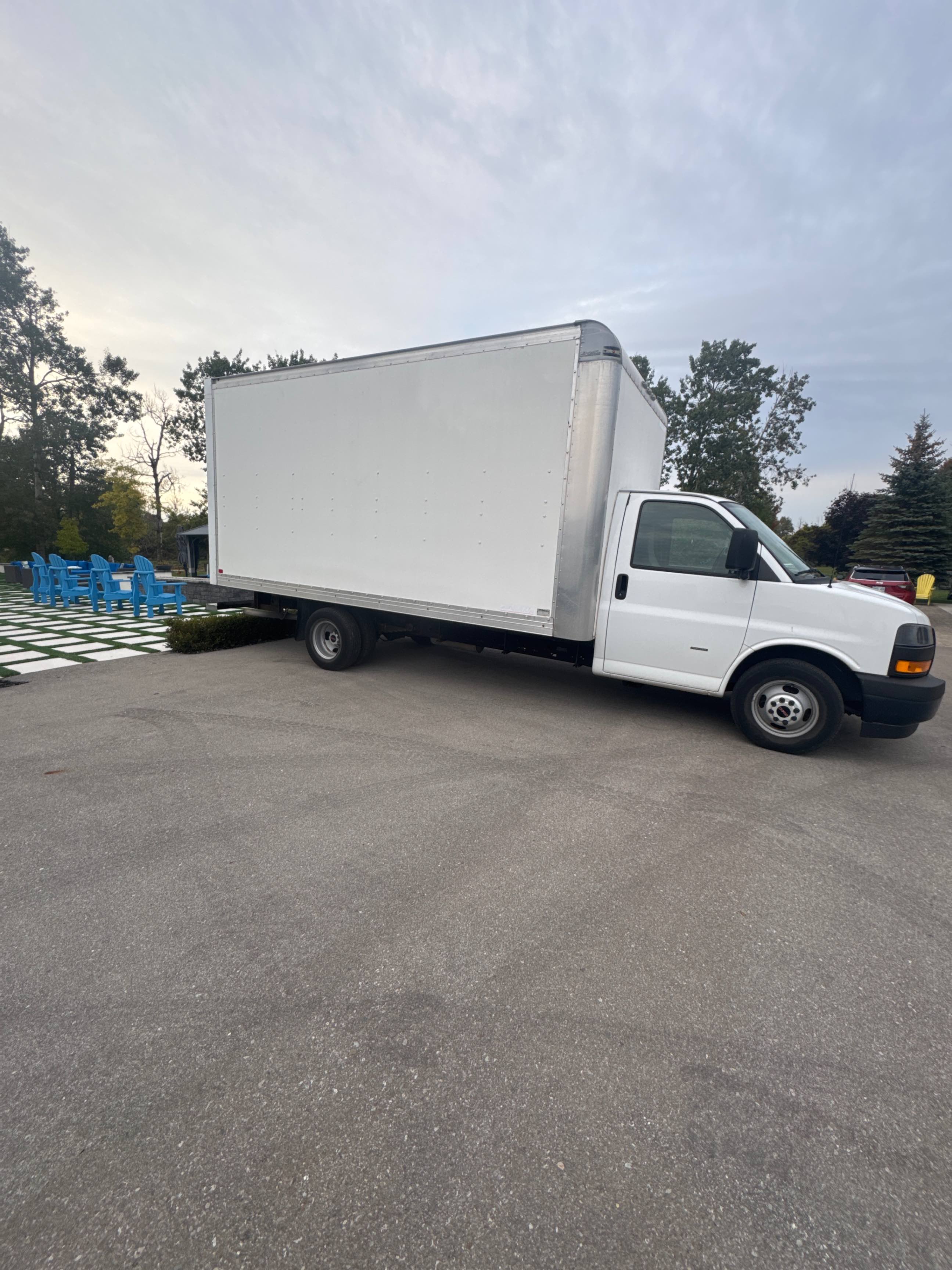 2019 GMC SAVANA COMMERCIAL CUTAWAY 3500 VAN 177" - Търг №AF63AE
