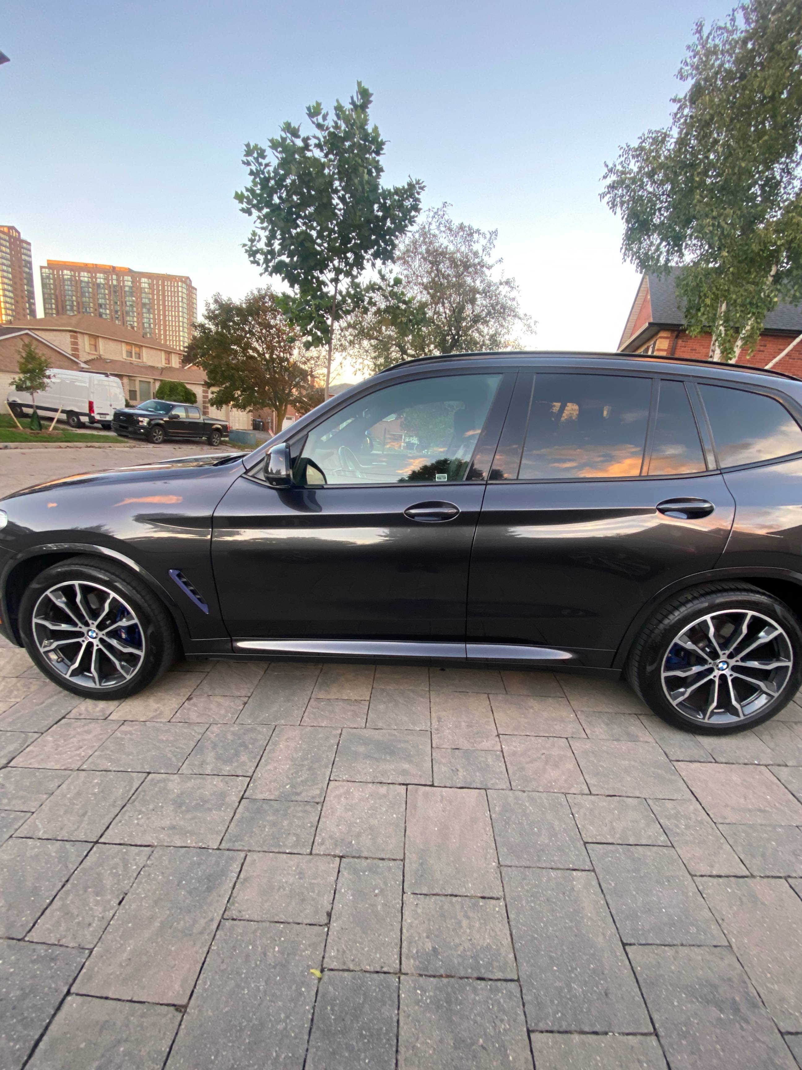 Photo 2 from auction – 2019 BMW X3 XDRIVE30I with VIN 5UXTR9C53KLR10207
