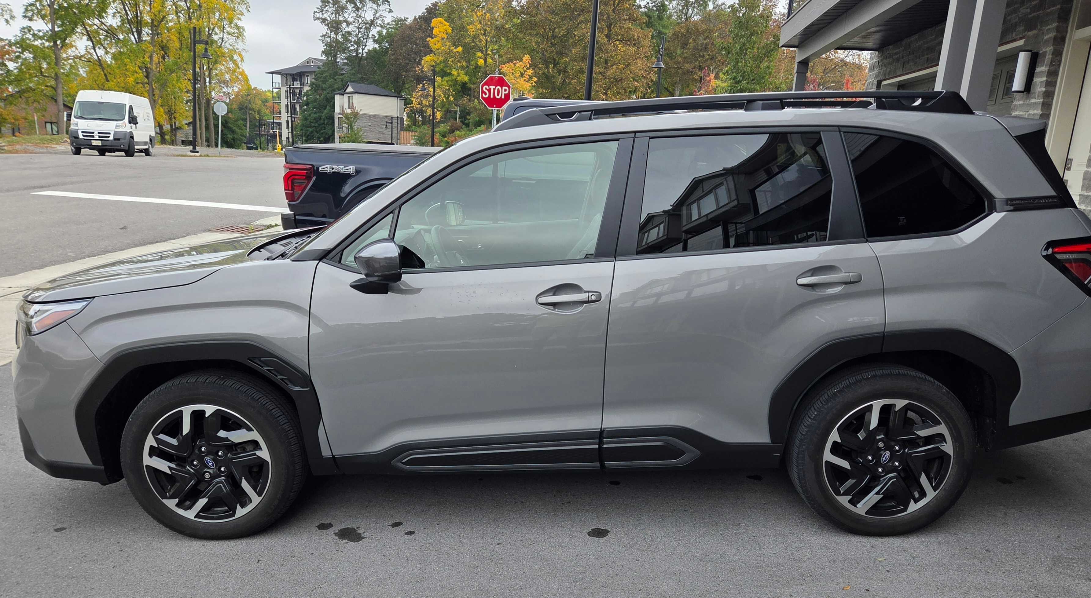 Photo 2 from auction – 2025 SUBARU FORESTER LIMITED with VIN JF2SLDRC2SH473408