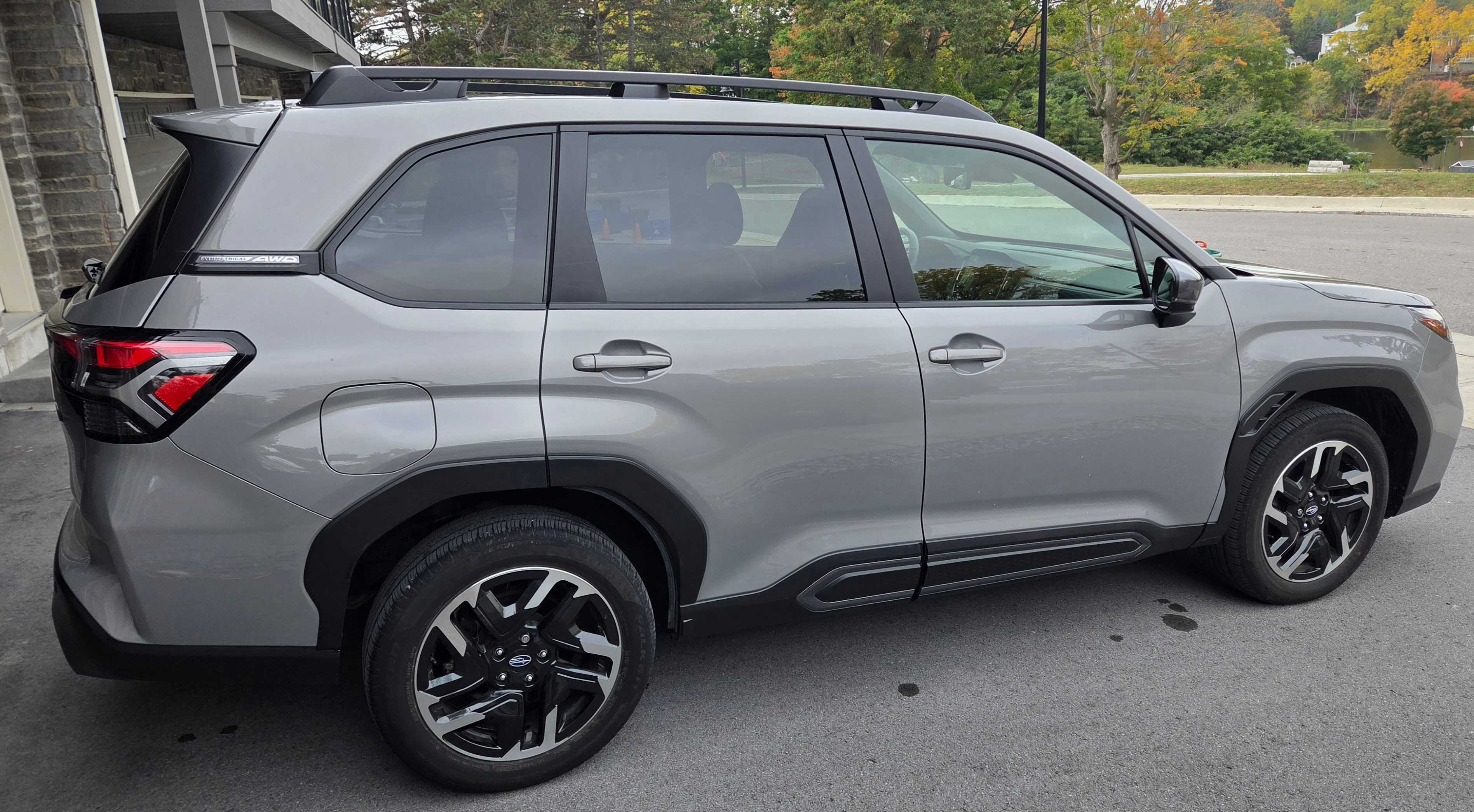 Photo 3 from auction – 2025 SUBARU FORESTER LIMITED with VIN JF2SLDRC2SH473408
