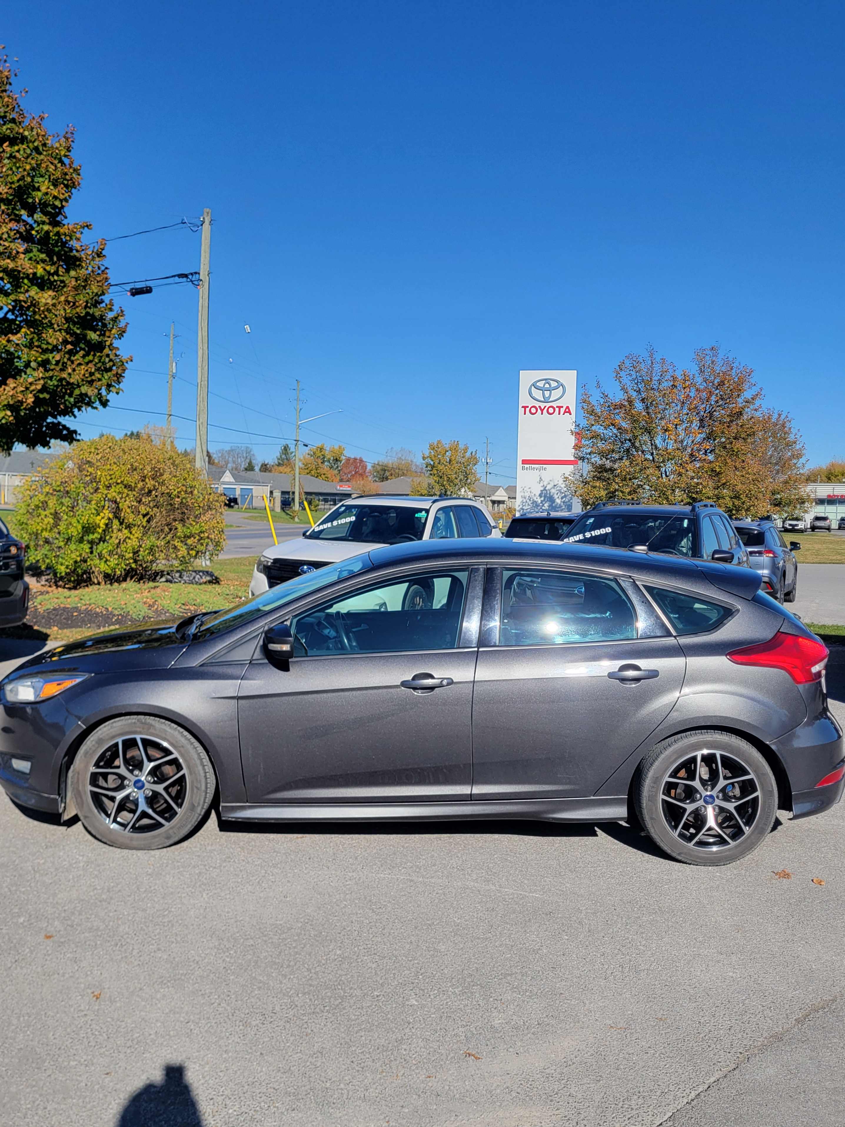 Снимка 2 от търг – 2016 FORD FOCUS SE с VIN 1FADP3K26GL291776