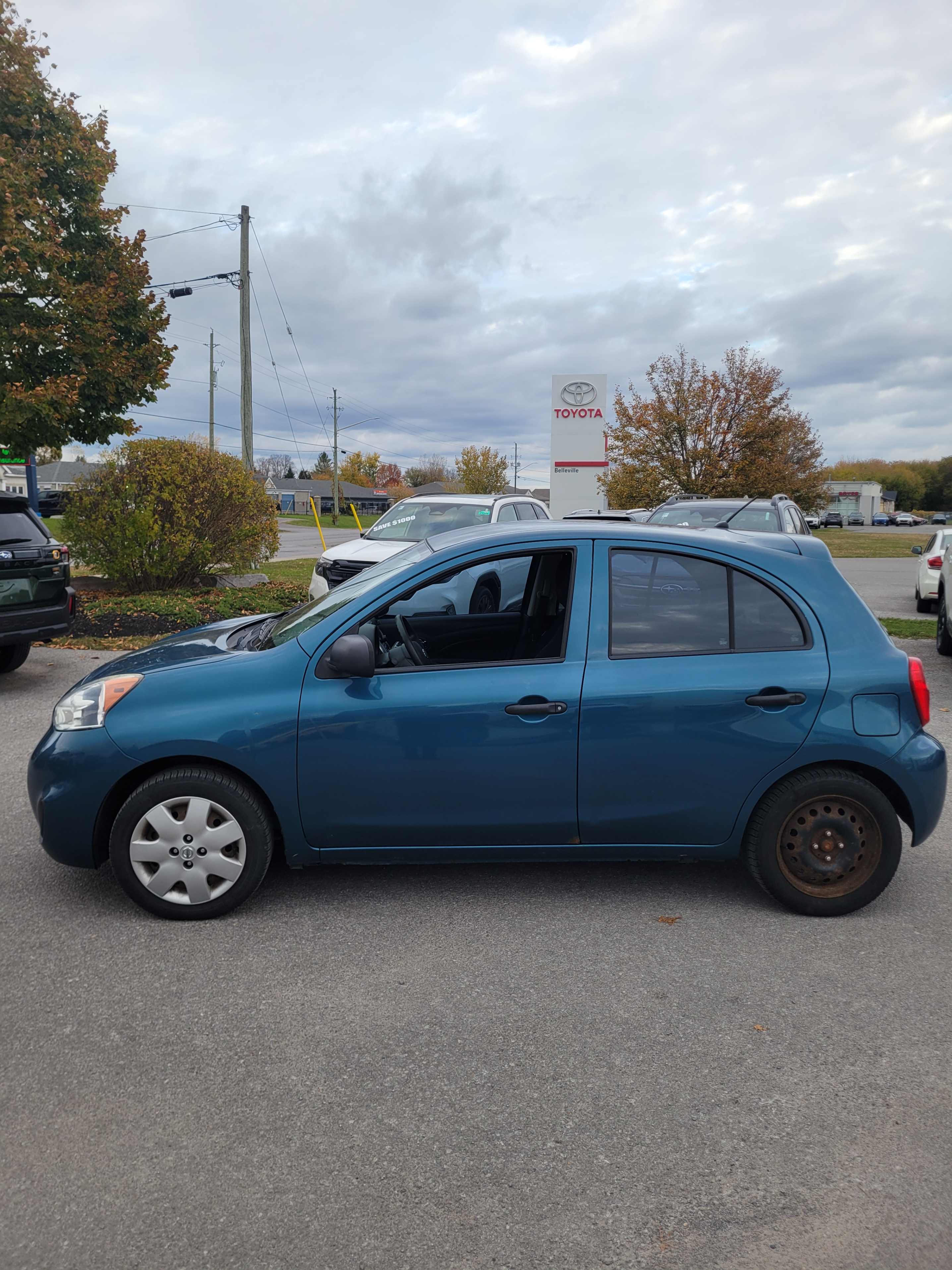 Снимка 2 от търг – 2015 NISSAN MICRA 4DR HB с VIN 3N1CK3CPXFL244318