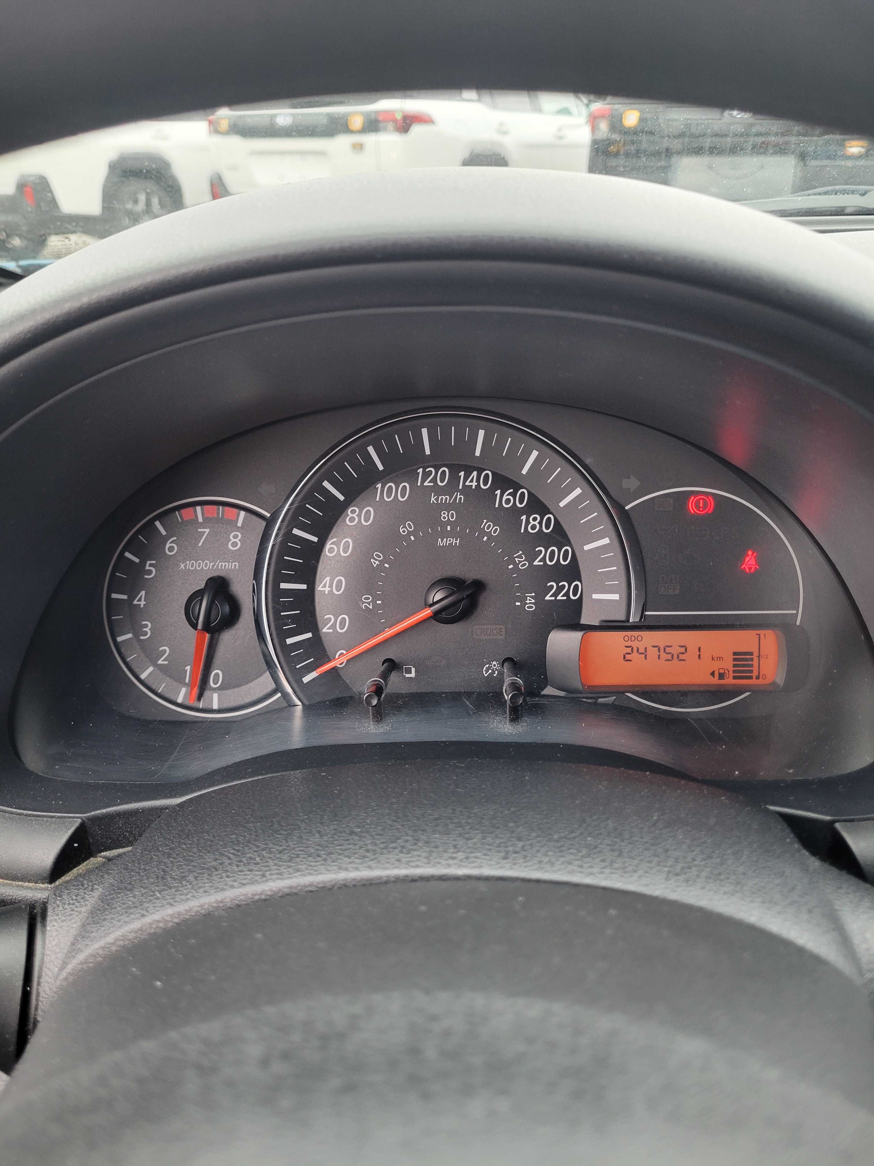 Снимка 8 от търг – 2015 NISSAN MICRA 4DR HB с VIN 3N1CK3CPXFL244318