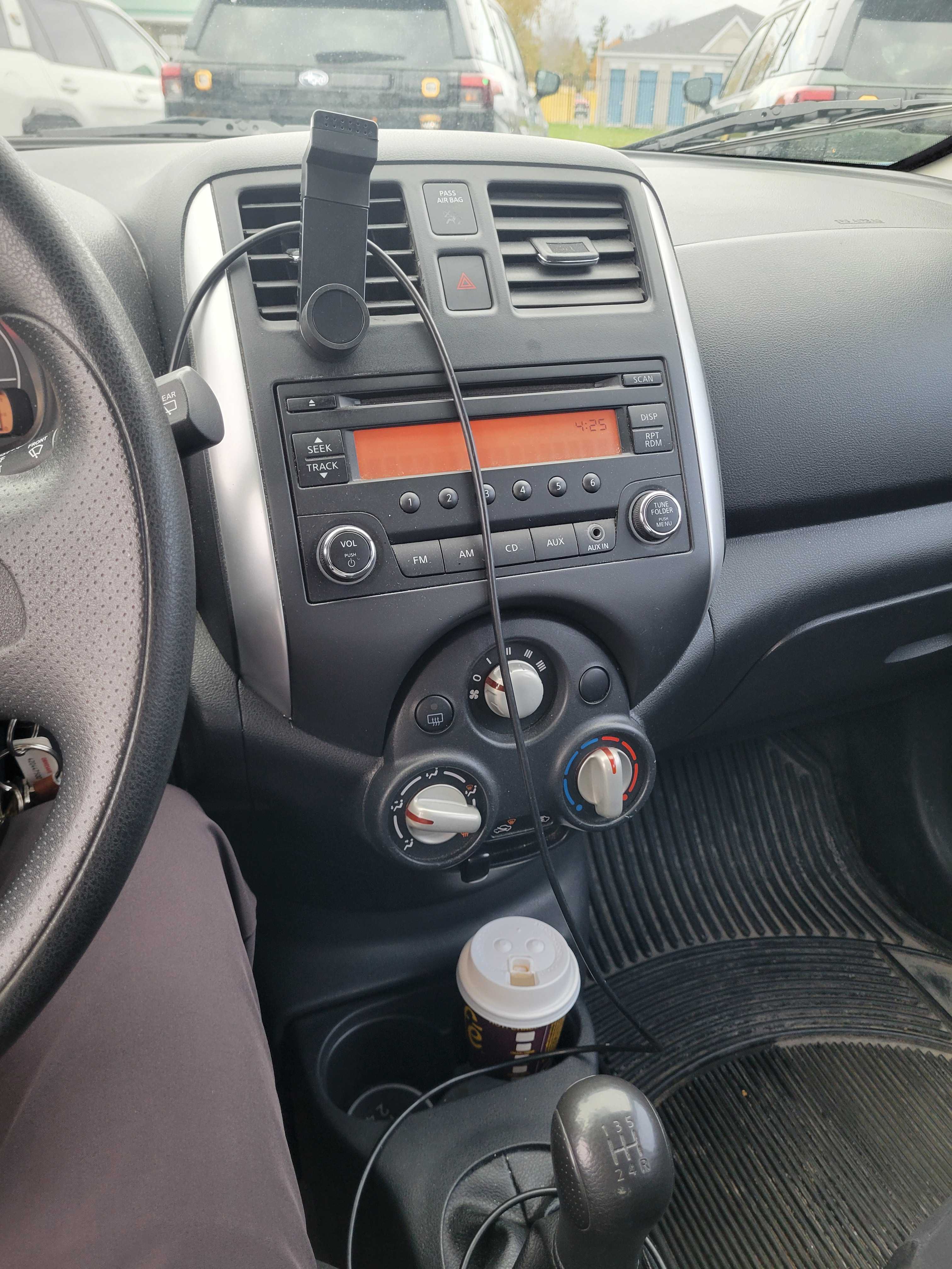Снимка 9 от търг – 2015 NISSAN MICRA 4DR HB с VIN 3N1CK3CPXFL244318