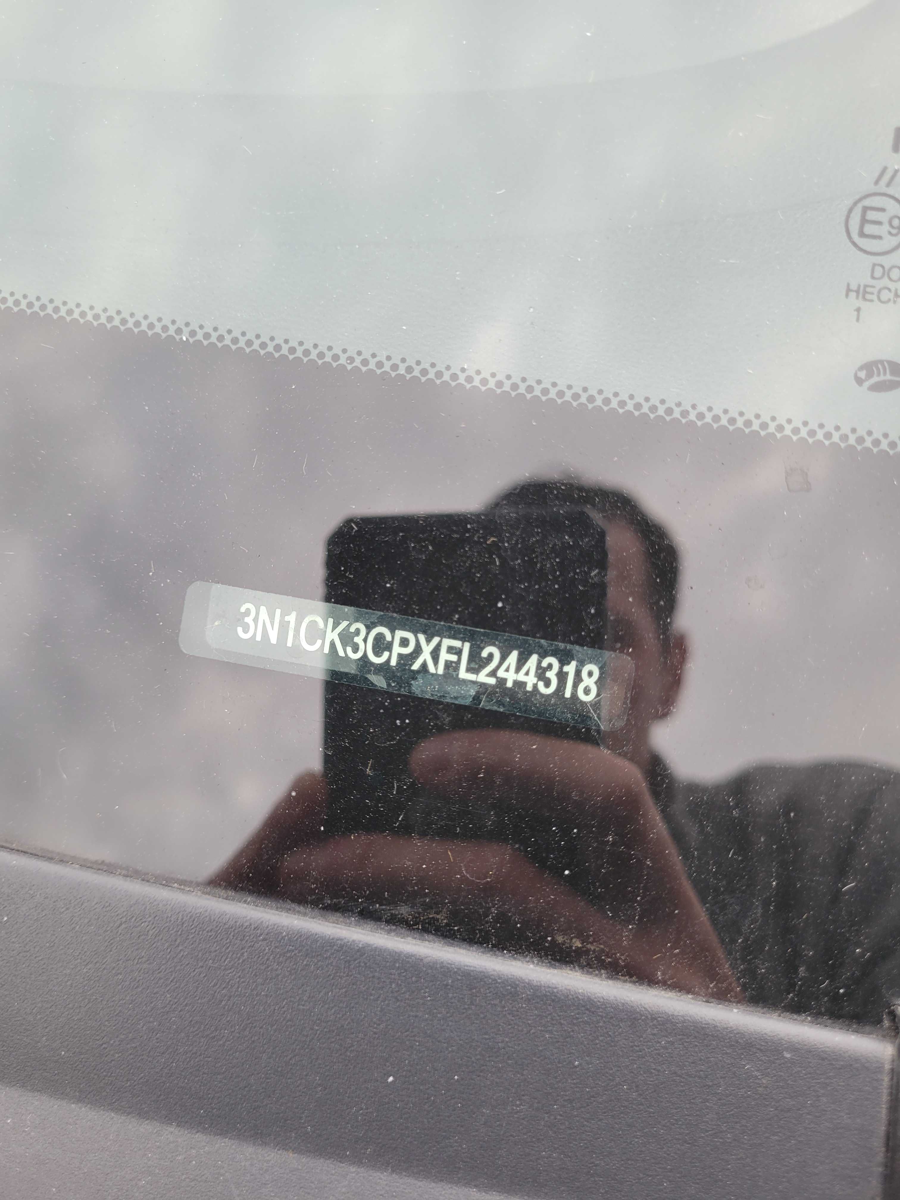 Снимка 11 от търг – 2015 NISSAN MICRA 4DR HB с VIN 3N1CK3CPXFL244318