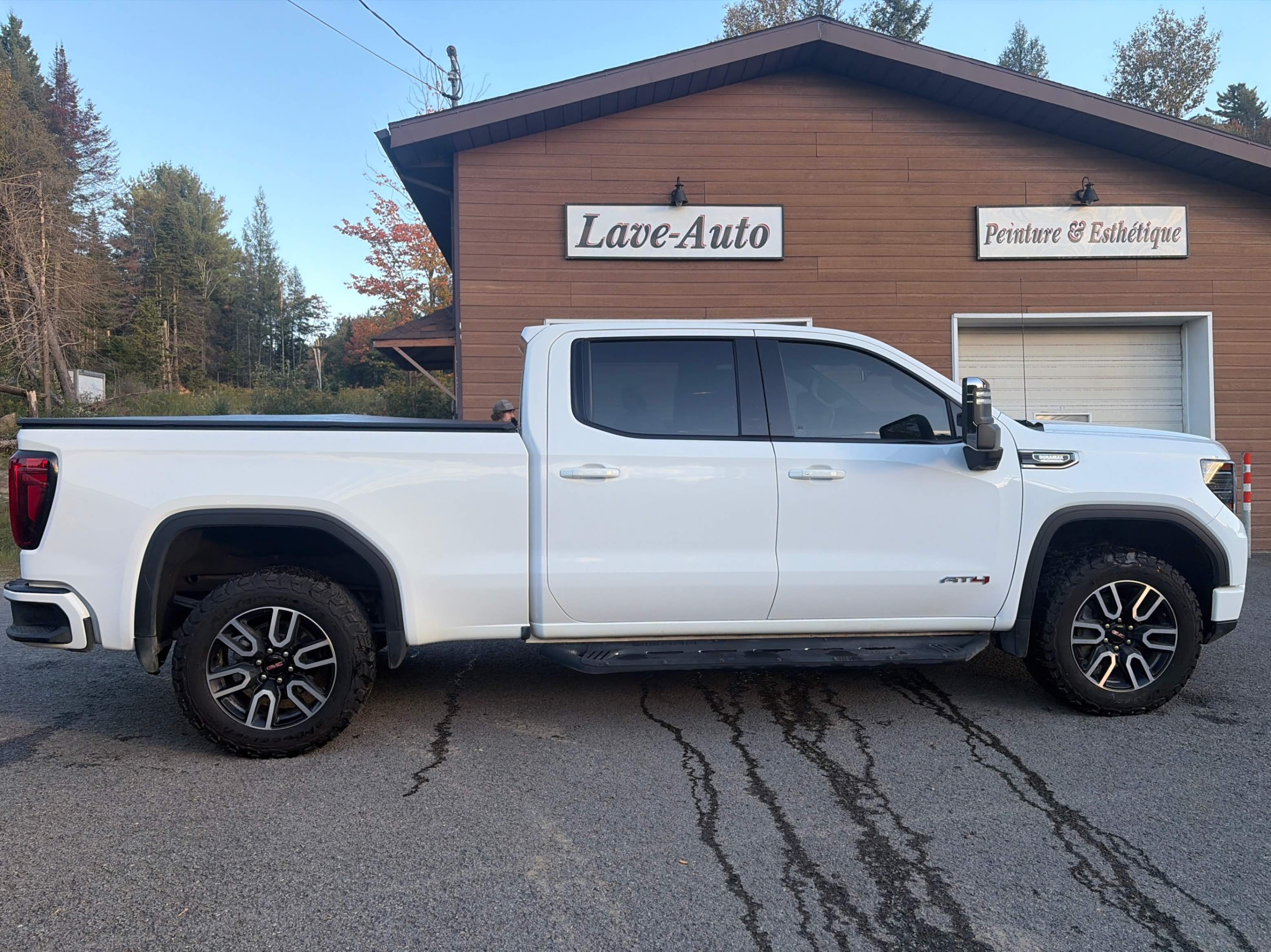 Снимка 3 от търг – 2026 GMC SIERRA 1500 AT4 с VIN 3GTUUEE88TG154506
