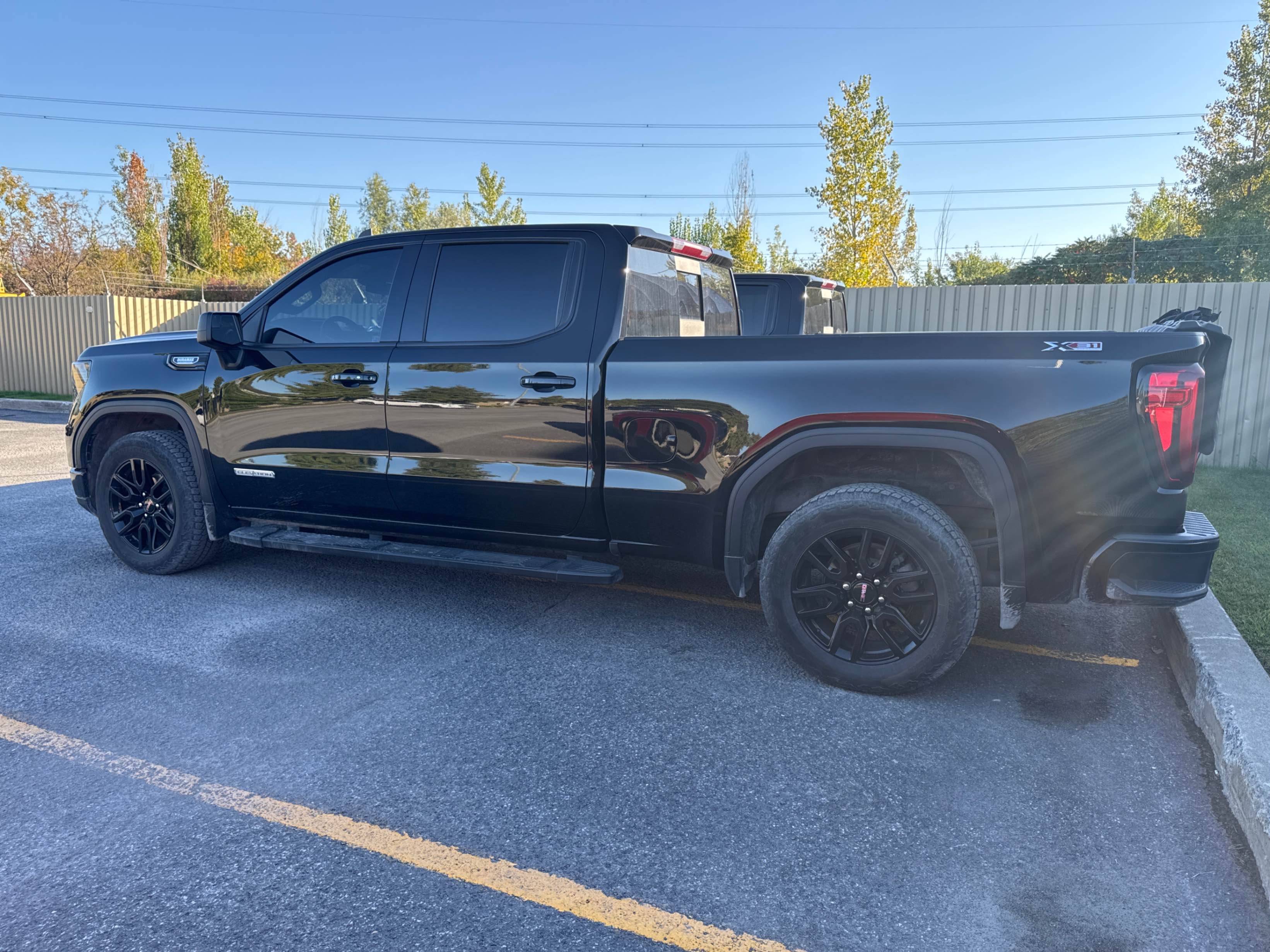Photo 2 from auction – 2024 GMC SIERRA 1500 ELEVATION with VIN 3GTUUCE86RG130444