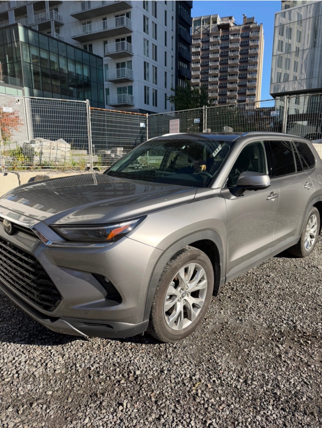 TOYOTA GRAND HIGHLANDER AWD 2026 с VIN 5TDAAAB5XTS134855 - Снимка от търг