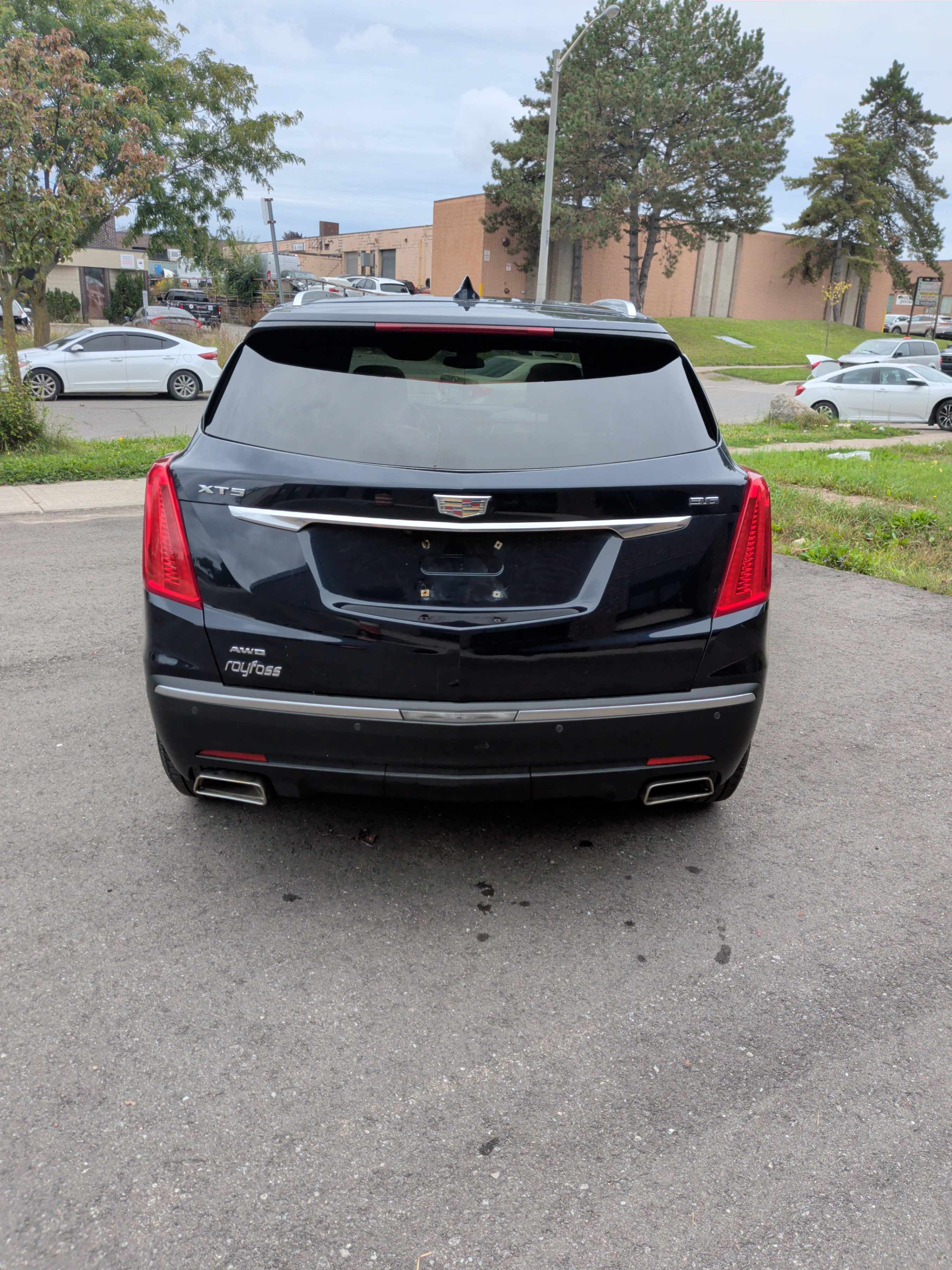 Снимка 4 от търг – 2017 CADILLAC XT5 LUXURY AWD с VIN 1GYKNDRSXHZ309224