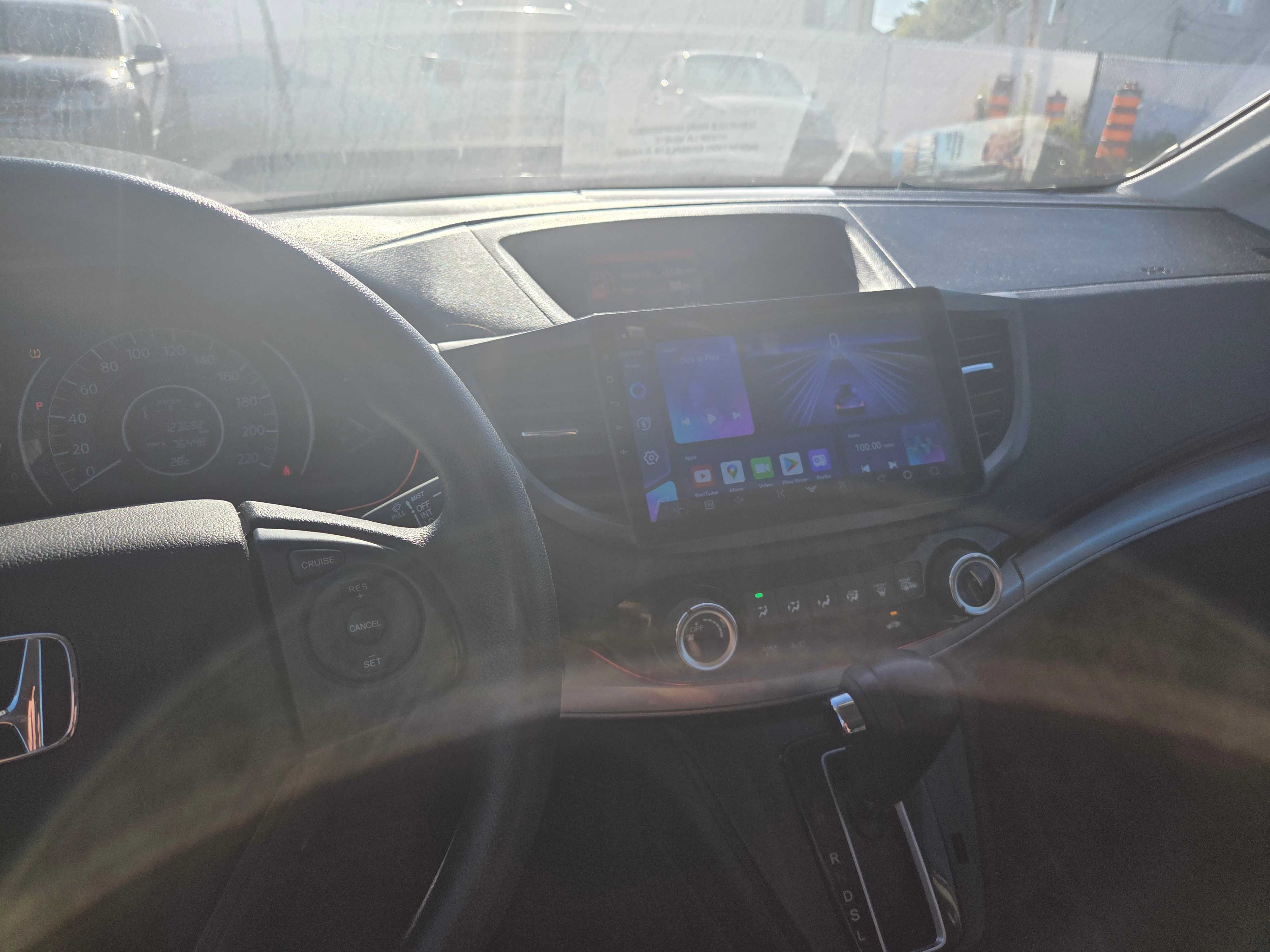 Photo 14 from auction – 2015 HONDA CR-V SE with VIN 2HKRM4H45FH125064