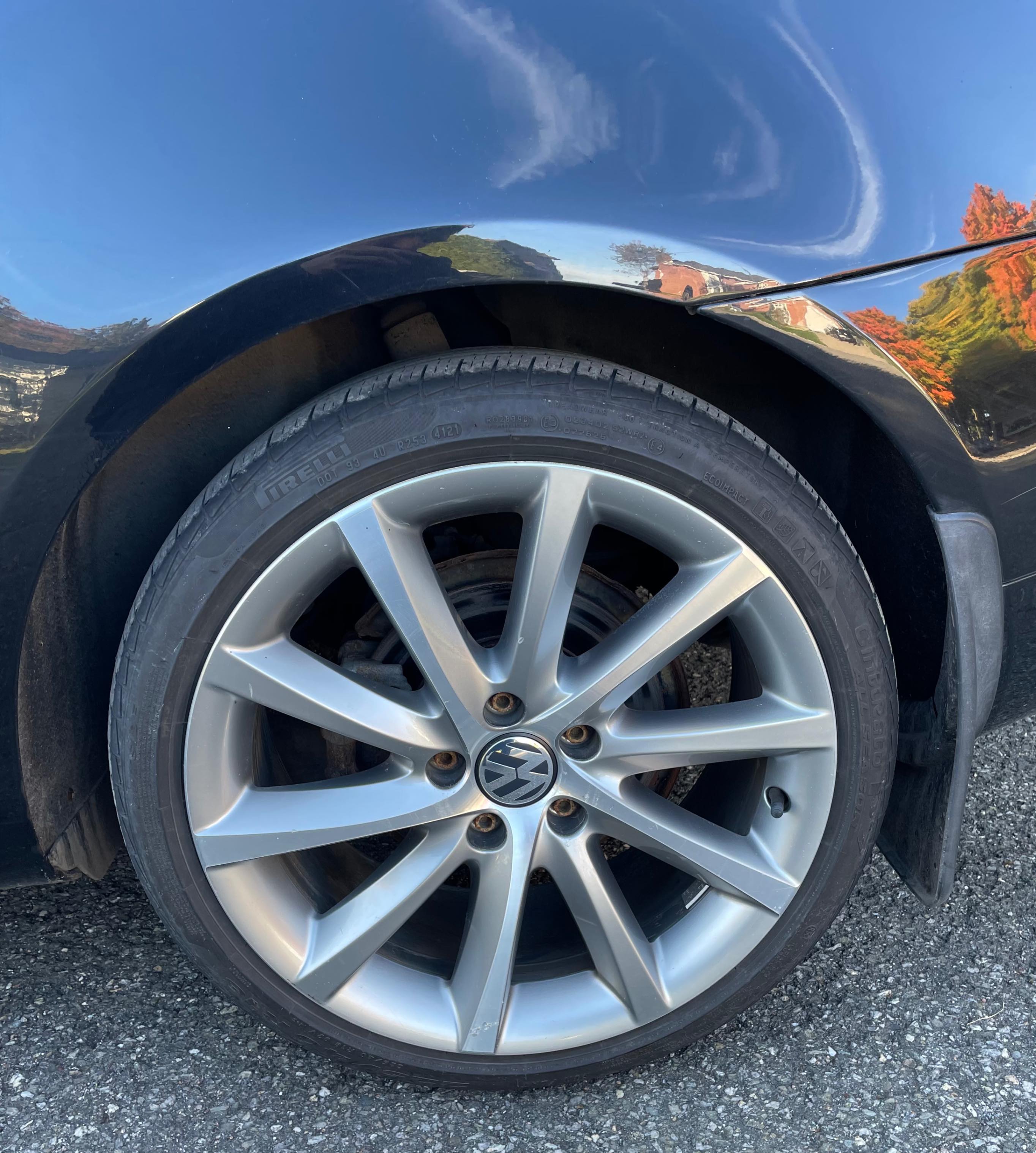 Photo 14 from auction – 2011 VOLKSWAGEN EOS HIGHLINE with VIN WVWHD7AH8BV003643