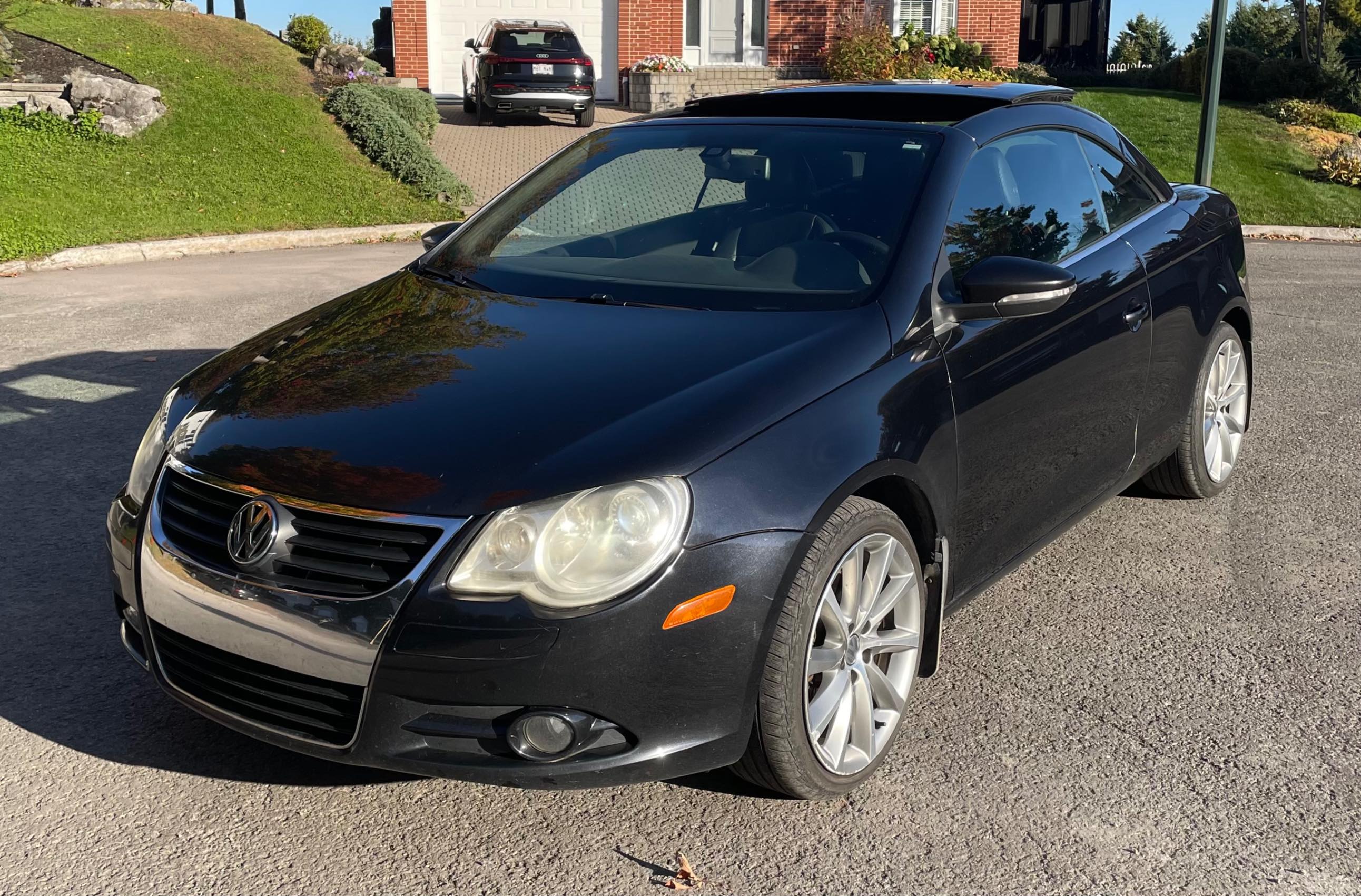 Photo 17 from auction – 2011 VOLKSWAGEN EOS HIGHLINE with VIN WVWHD7AH8BV003643