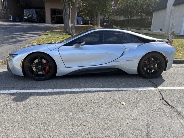 Photo 2 from auction – 2015 BMW I8 2DR CPE with VIN WBY2Z2C52FV391244