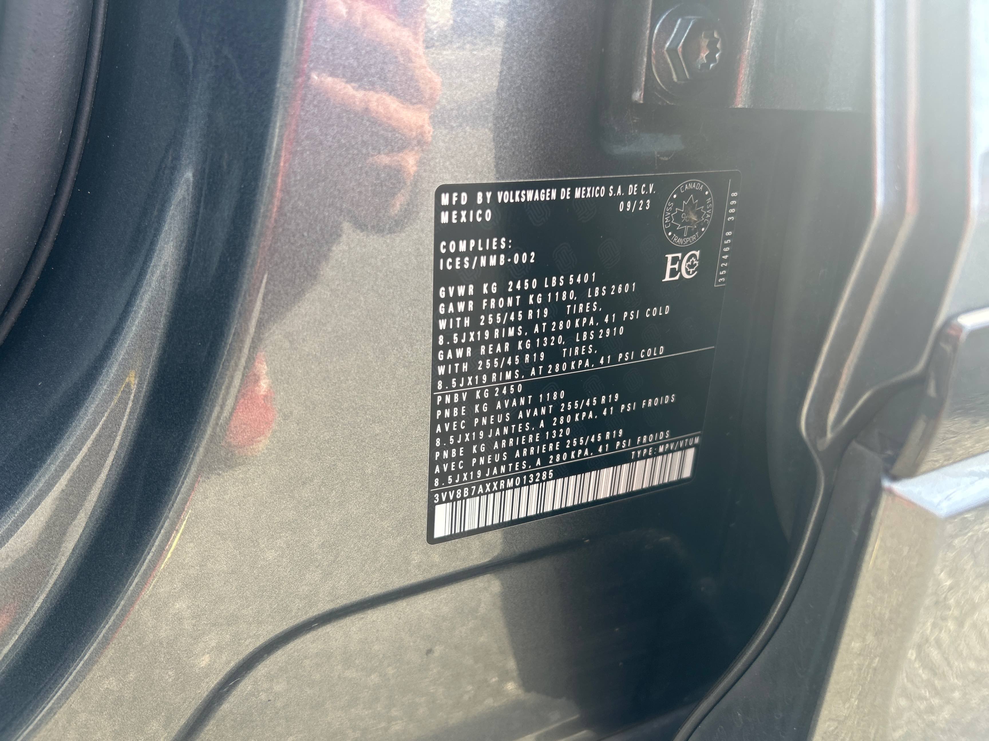 Снимка 11 от търг – 2024 VOLKSWAGEN TIGUAN COMFORTLINE R-LINE BLACK EDITION с VIN 3VV8B7AXXRM013285
