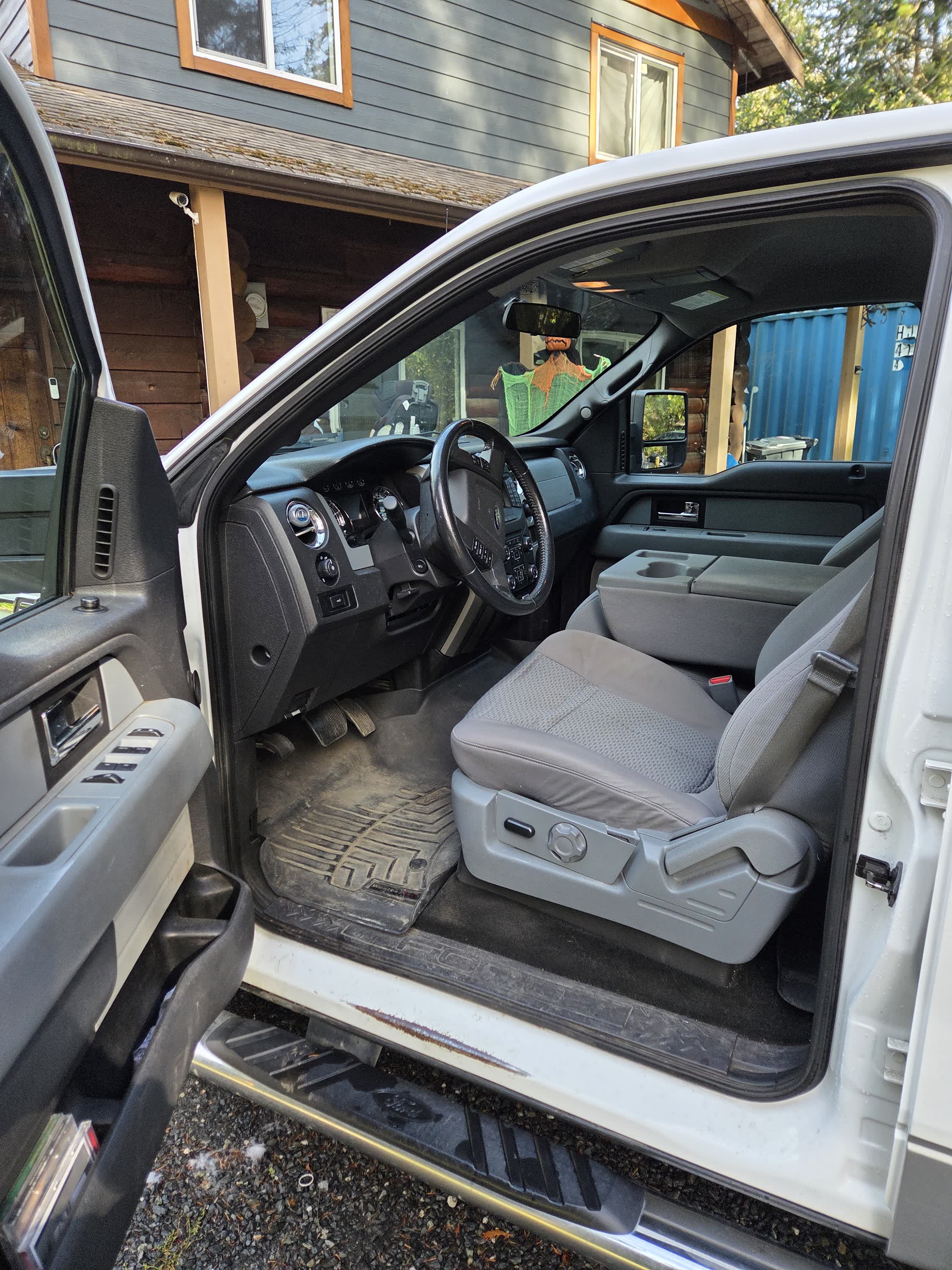 Снимка 5 от търг – 2013 FORD F-150 4WD SUPERCREW с VIN 1FTFW1ET4DKG29370