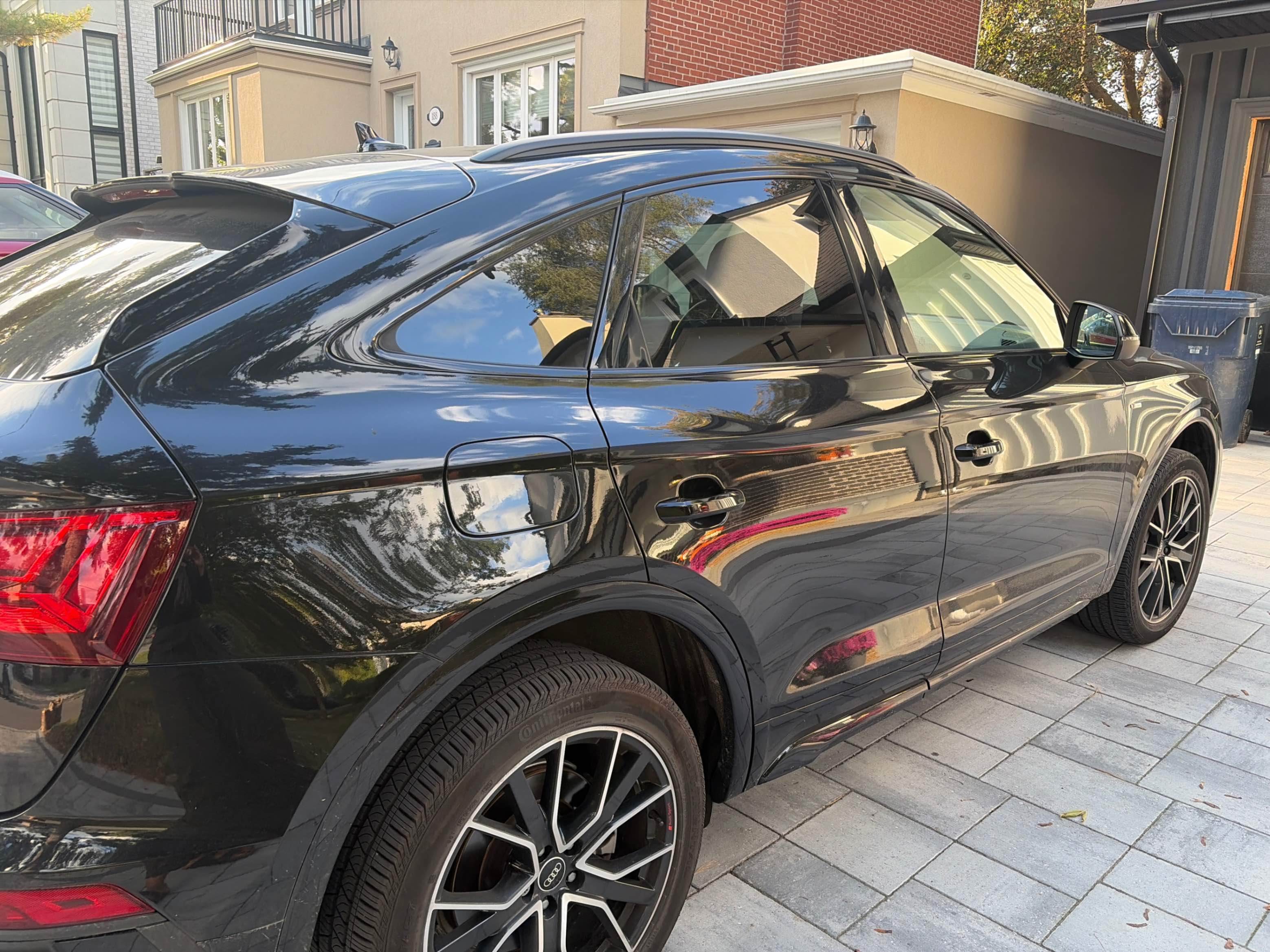 Photo 2 from auction – 2022 AUDI Q5 SPORTBACK PROGRESSIV with VIN WA14AAFY6N2024780