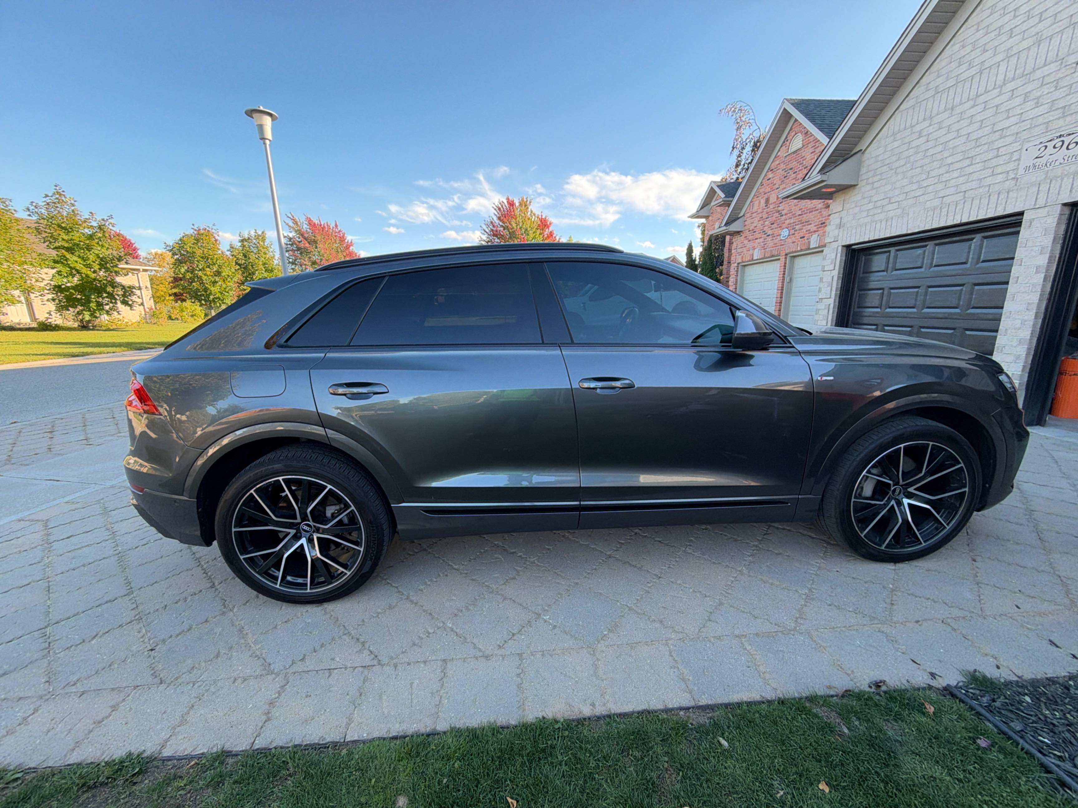 Photo 2 from auction – 2021 AUDI Q8 PROGRESSIV with VIN WA1DVAF12MD037813