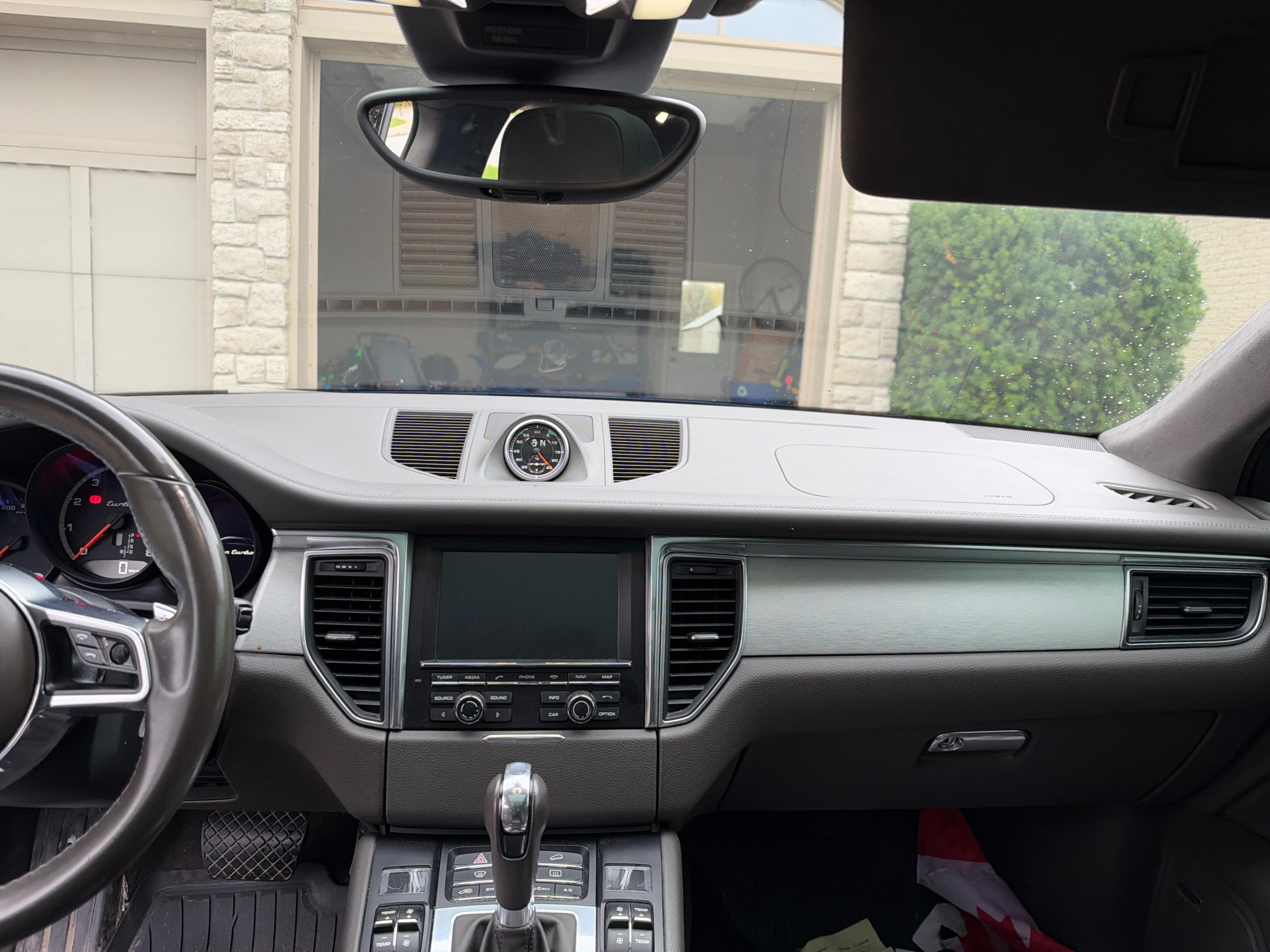 Photo 9 from auction – 2015 PORSCHE MACAN TURBO with VIN WP1AF1A51FLB99620