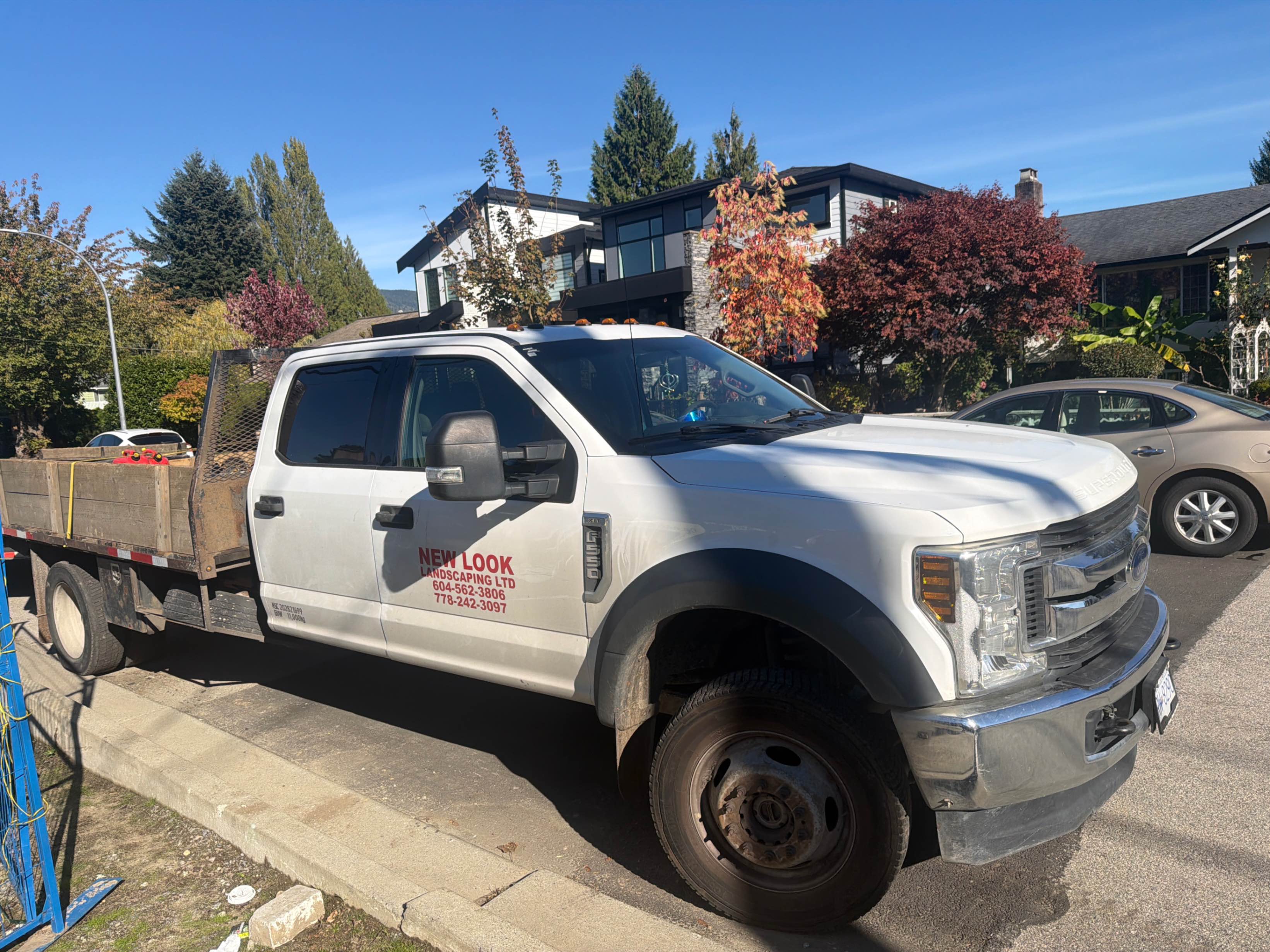 Снимка 3 от търг – 2019 FORD SUPER DUTY F-550 DRW 4WD CREW CAB WB CA с VIN 1FD0W5HY0KEF06743