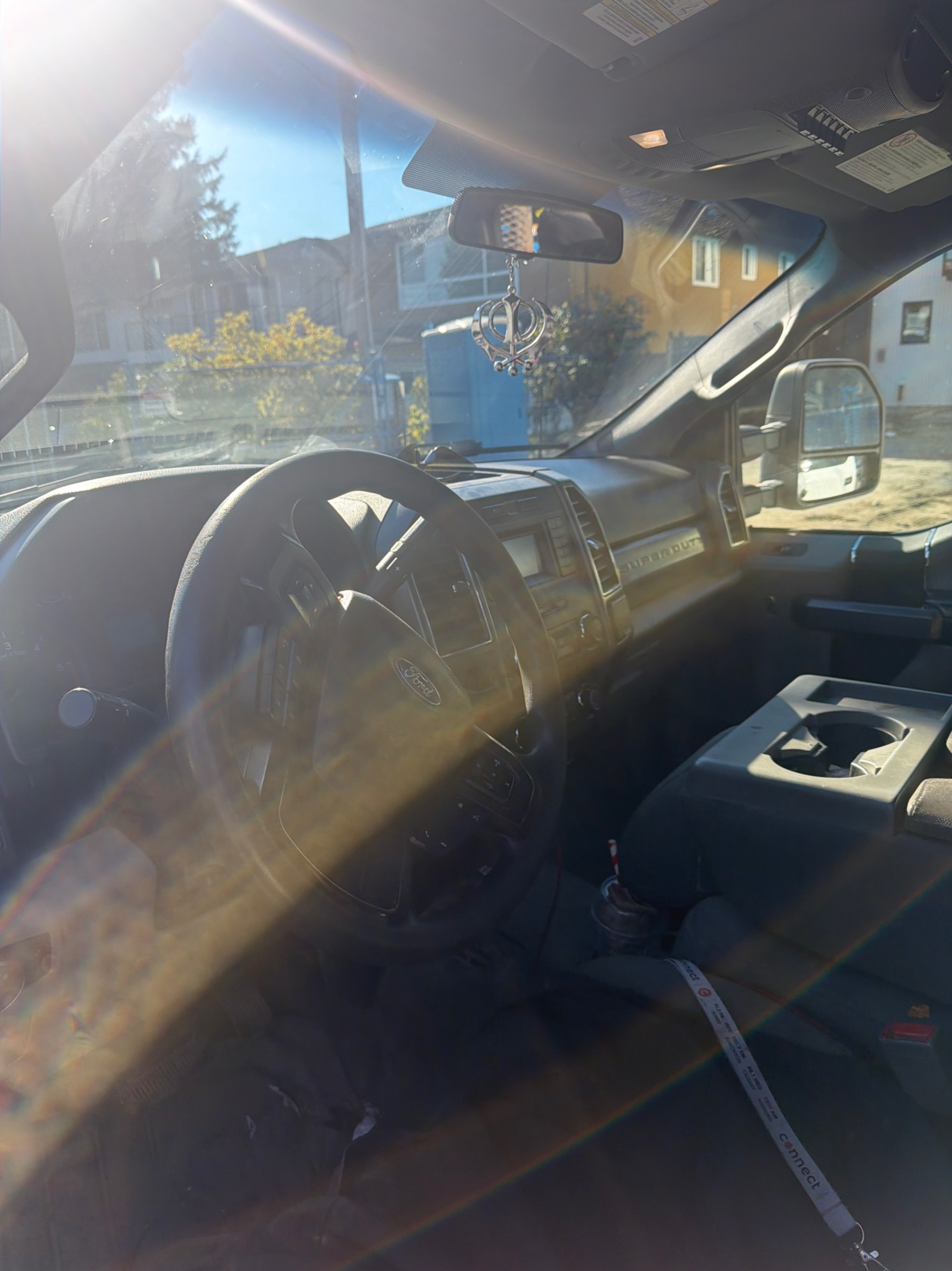 Снимка 5 от търг – 2019 FORD SUPER DUTY F-550 DRW 4WD CREW CAB WB CA с VIN 1FD0W5HY0KEF06743