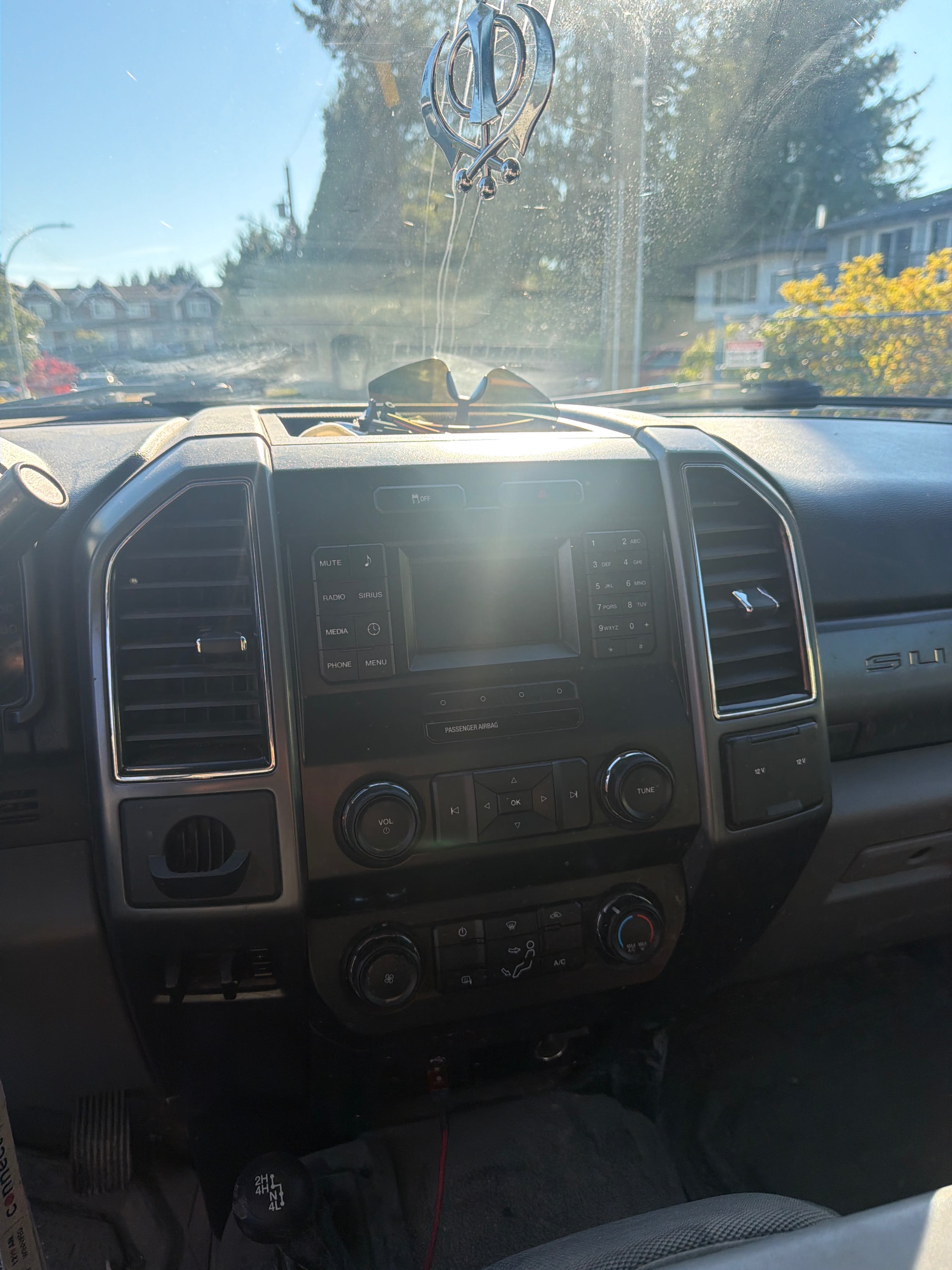 Снимка 9 от търг – 2019 FORD SUPER DUTY F-550 DRW 4WD CREW CAB WB CA с VIN 1FD0W5HY0KEF06743
