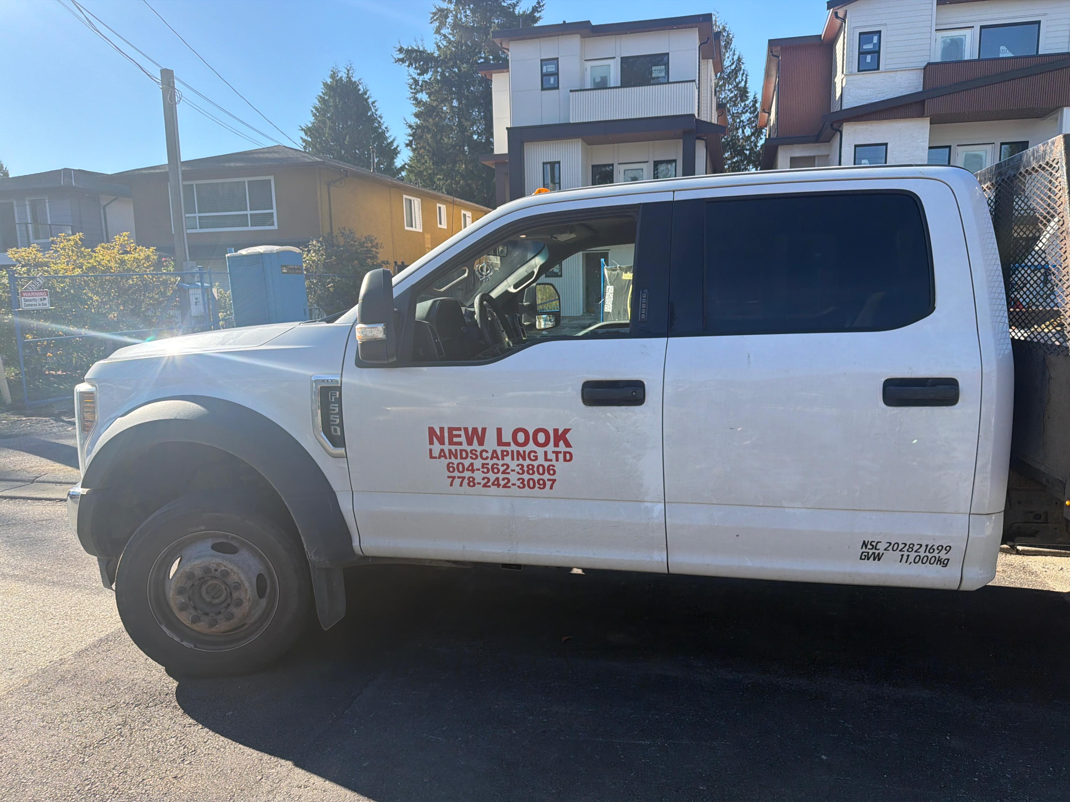Снимка 12 от търг – 2019 FORD SUPER DUTY F-550 DRW 4WD CREW CAB WB CA с VIN 1FD0W5HY0KEF06743