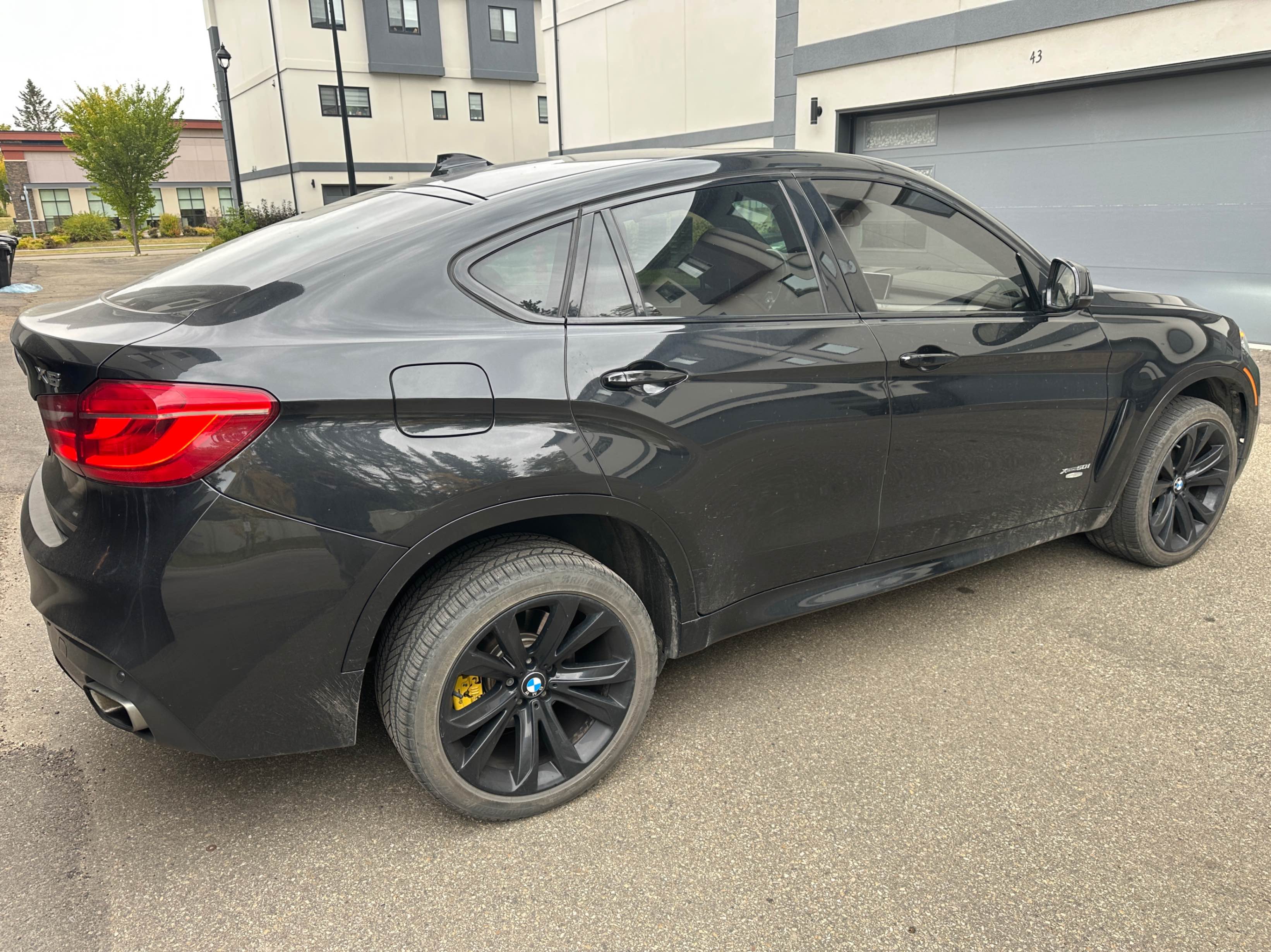 Снимка 3 от търг – 2016 BMW X6 XDRIVE50I с VIN 5UXKU6C51G0R33888