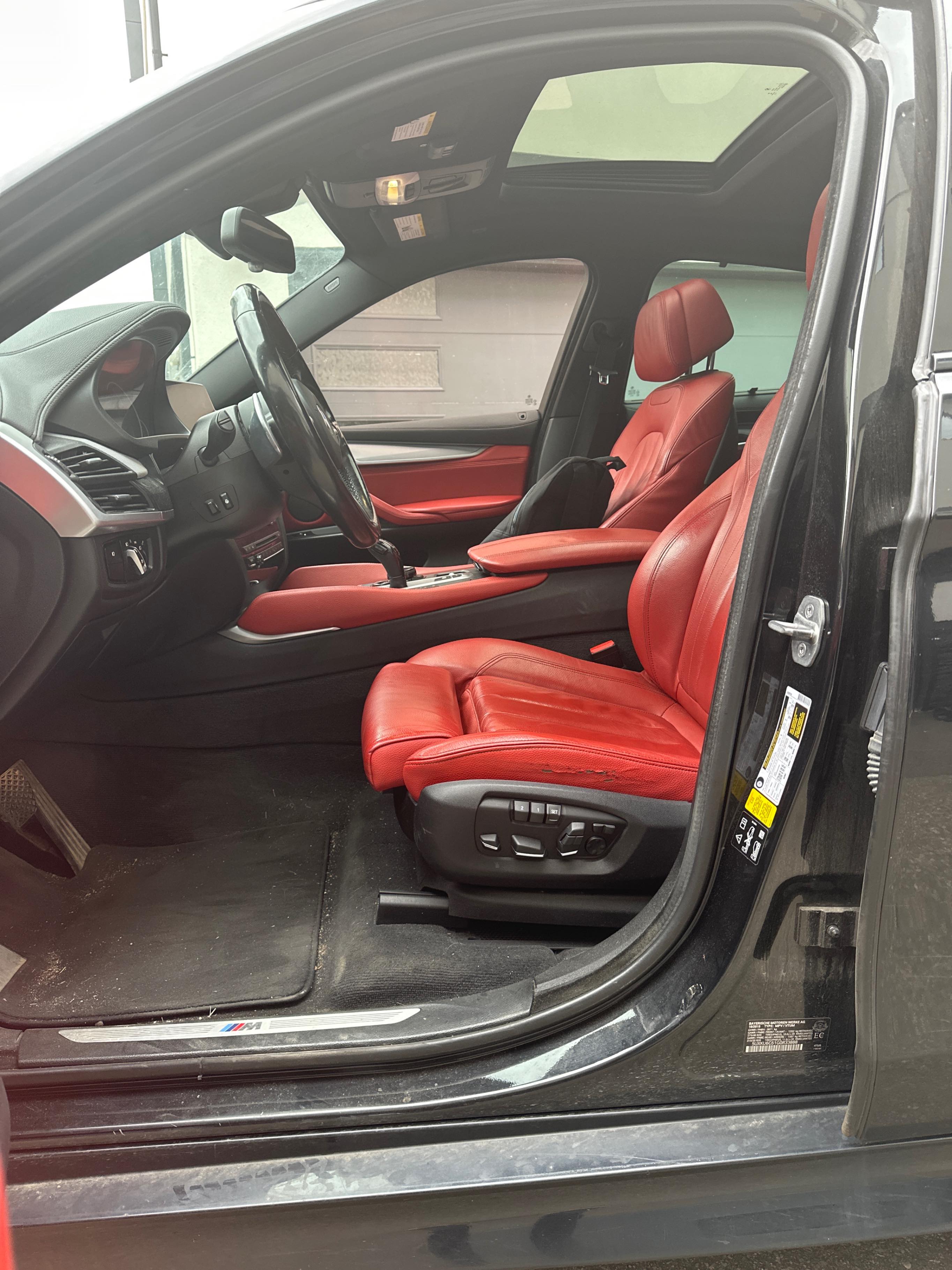 Снимка 5 от търг – 2016 BMW X6 XDRIVE50I с VIN 5UXKU6C51G0R33888
