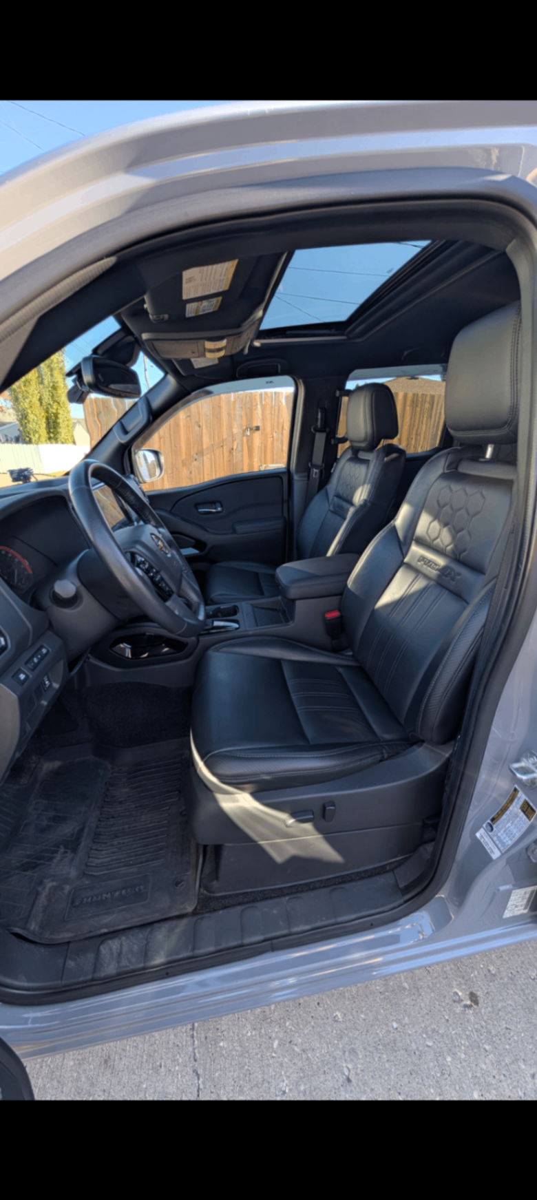 Снимка 5 от търг – 2022 NISSAN FRONTIER CREW CAB BED 4X4 с VIN 1N6ED1EK5NN619159