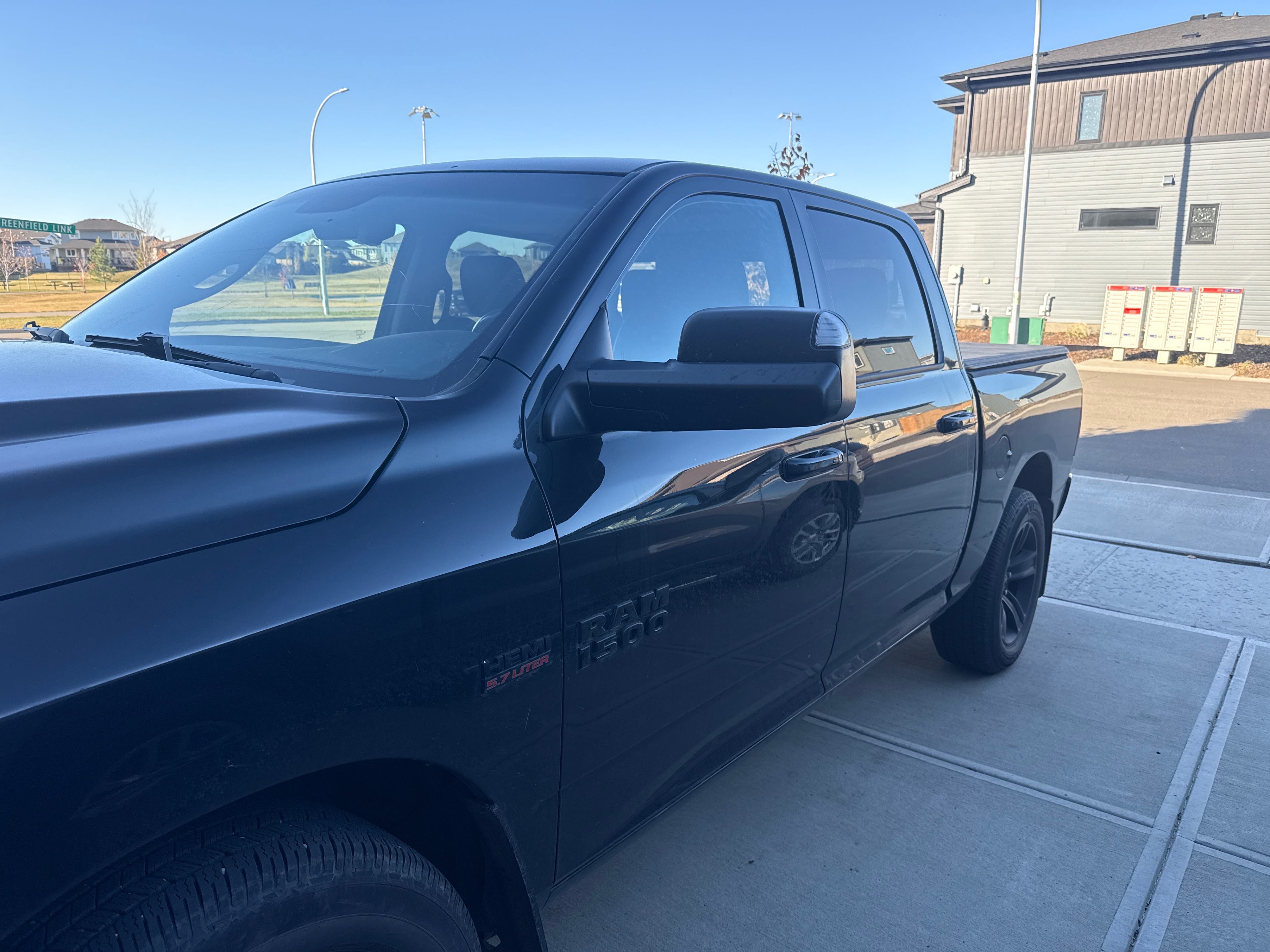 Photo 2 from auction – 2015 RAM 1500 SPORT with VIN 1C6RR7MT1FS767449