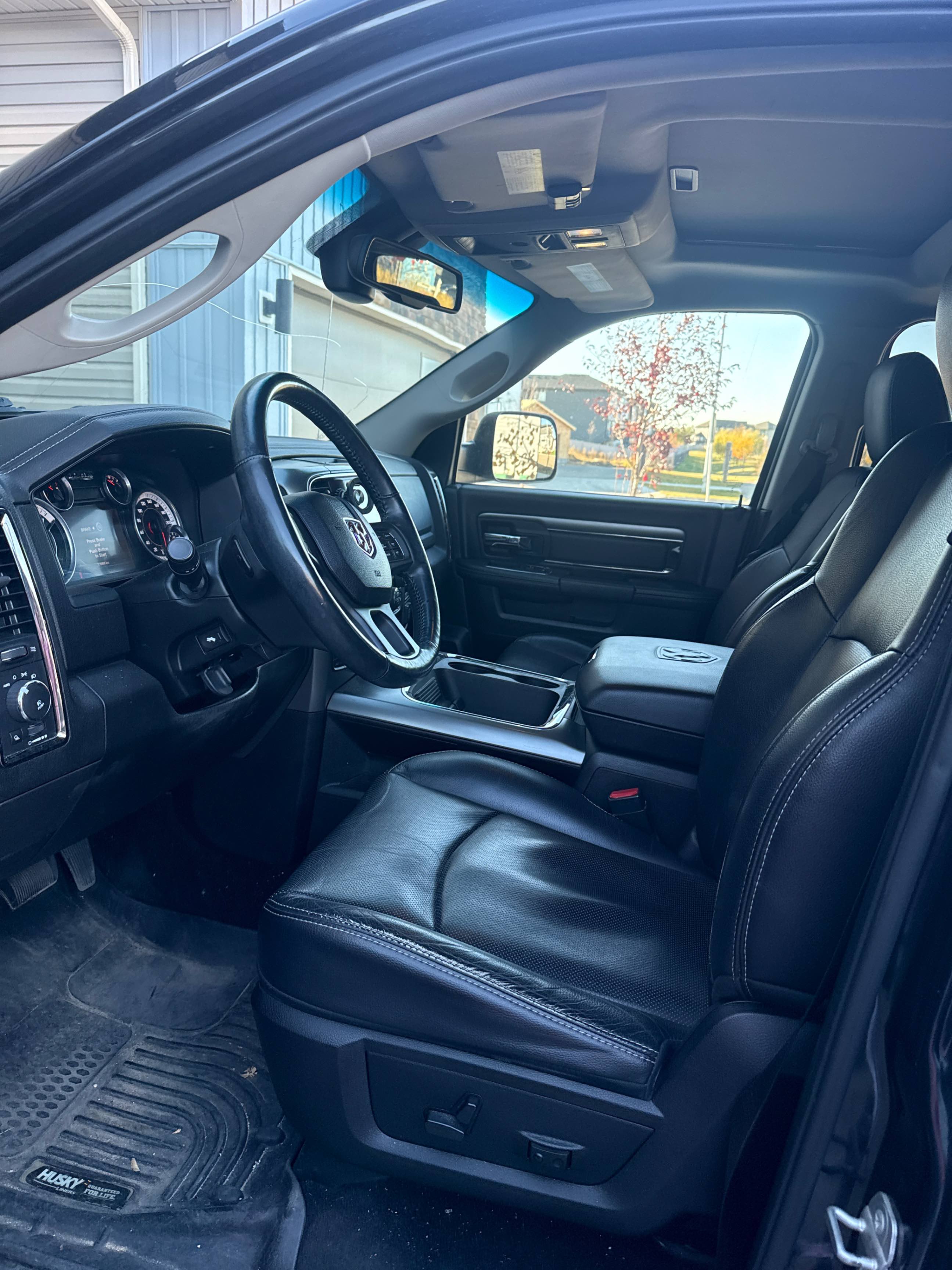 Photo 5 from auction – 2015 RAM 1500 SPORT with VIN 1C6RR7MT1FS767449