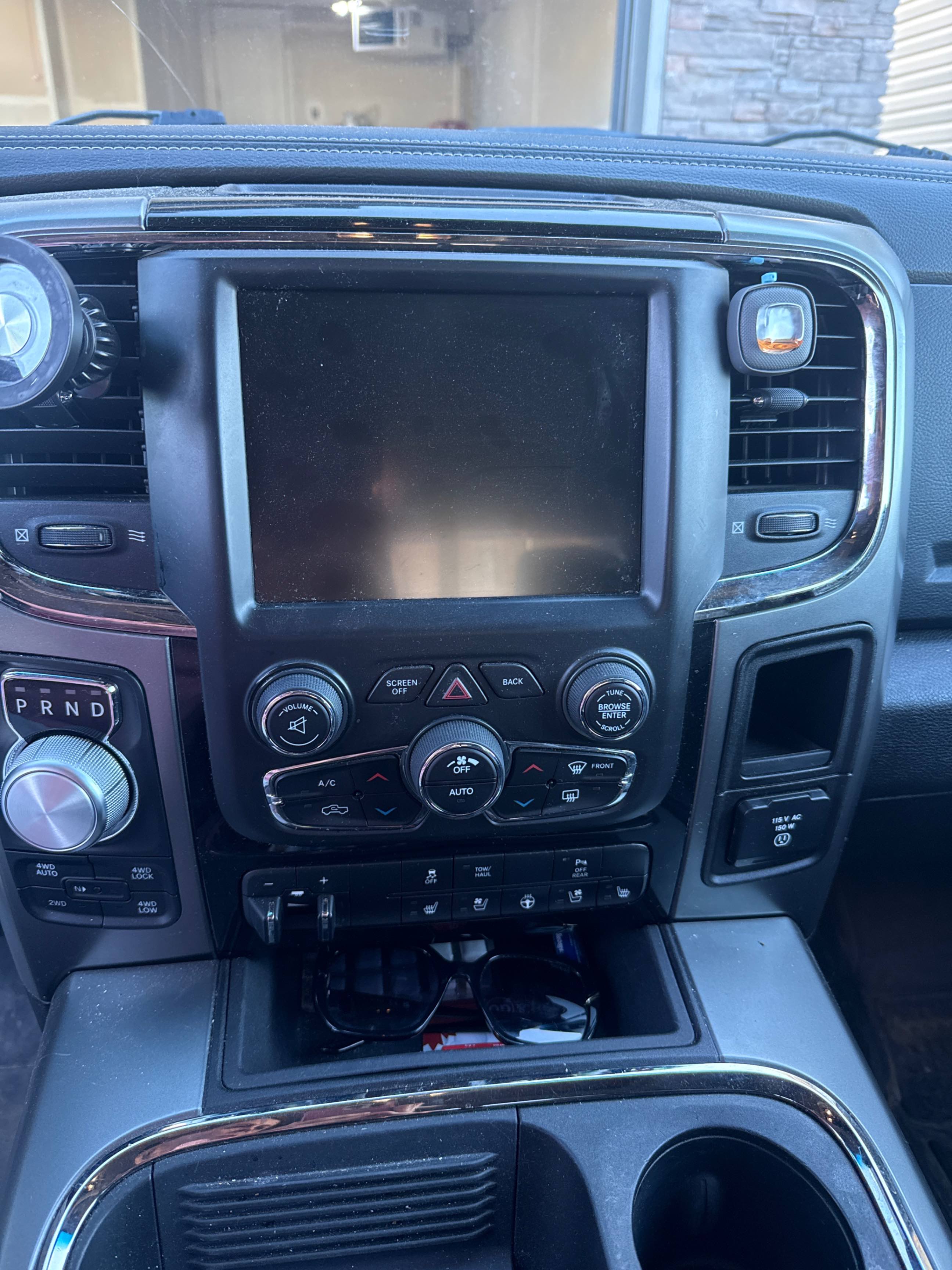 Photo 9 from auction – 2015 RAM 1500 SPORT with VIN 1C6RR7MT1FS767449