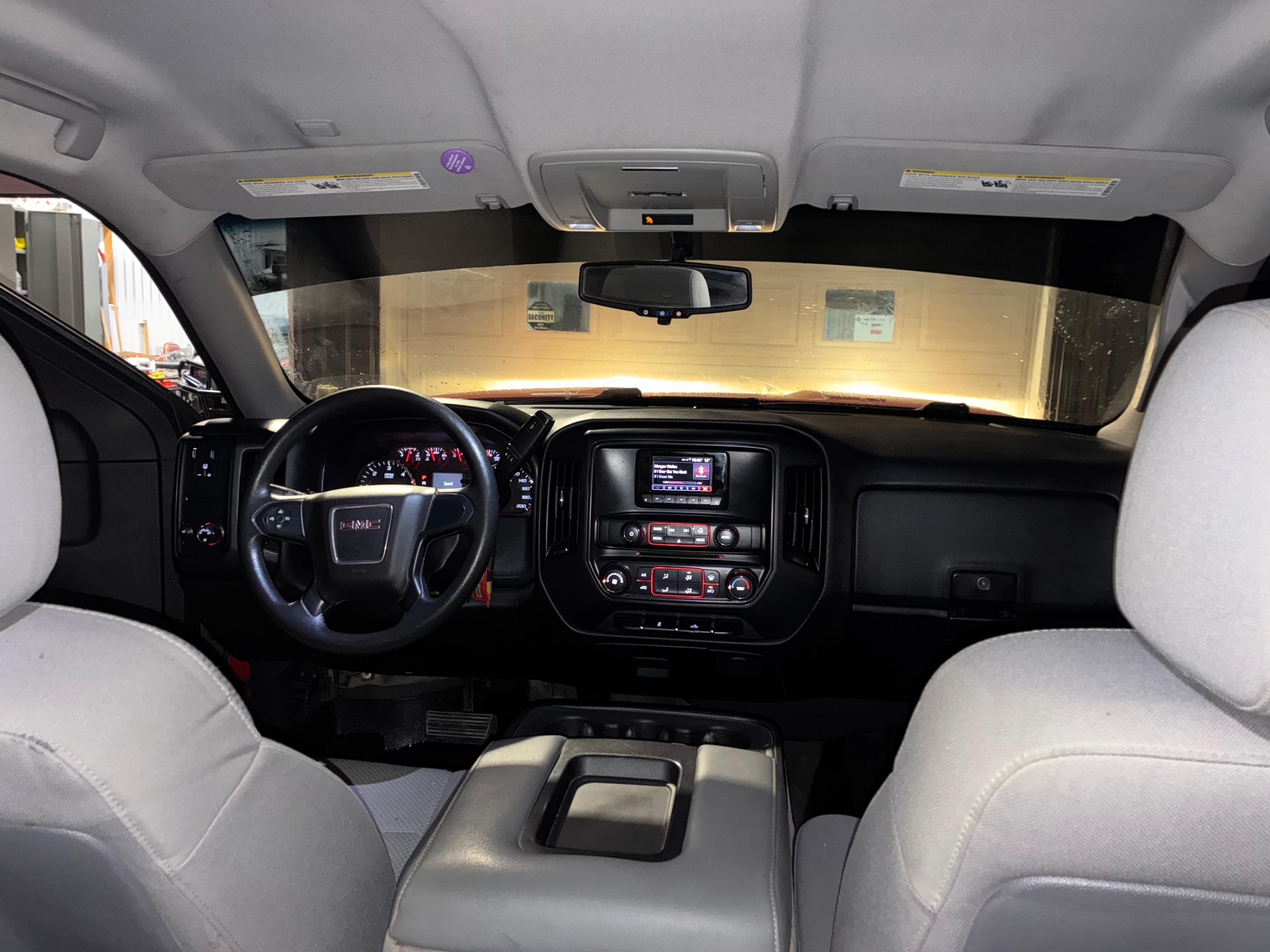 Снимка 9 от търг – 2015 GMC SIERRA 1500 4WD CREW CAB с VIN 3GTU2TEC7FG303653