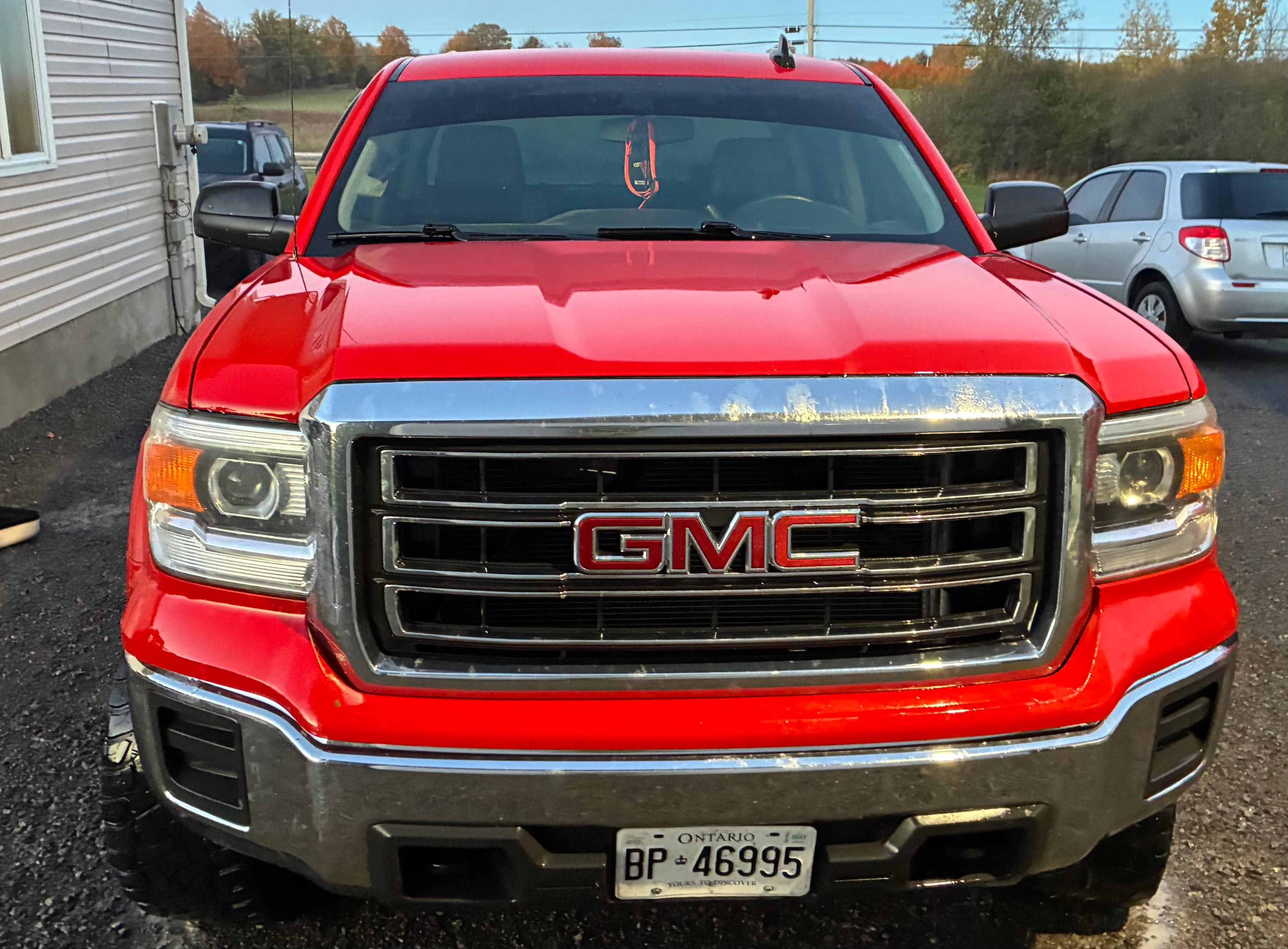 Снимка 6 от търг – 2015 GMC SIERRA 1500 4WD CREW CAB с VIN 3GTU2TEC7FG303653