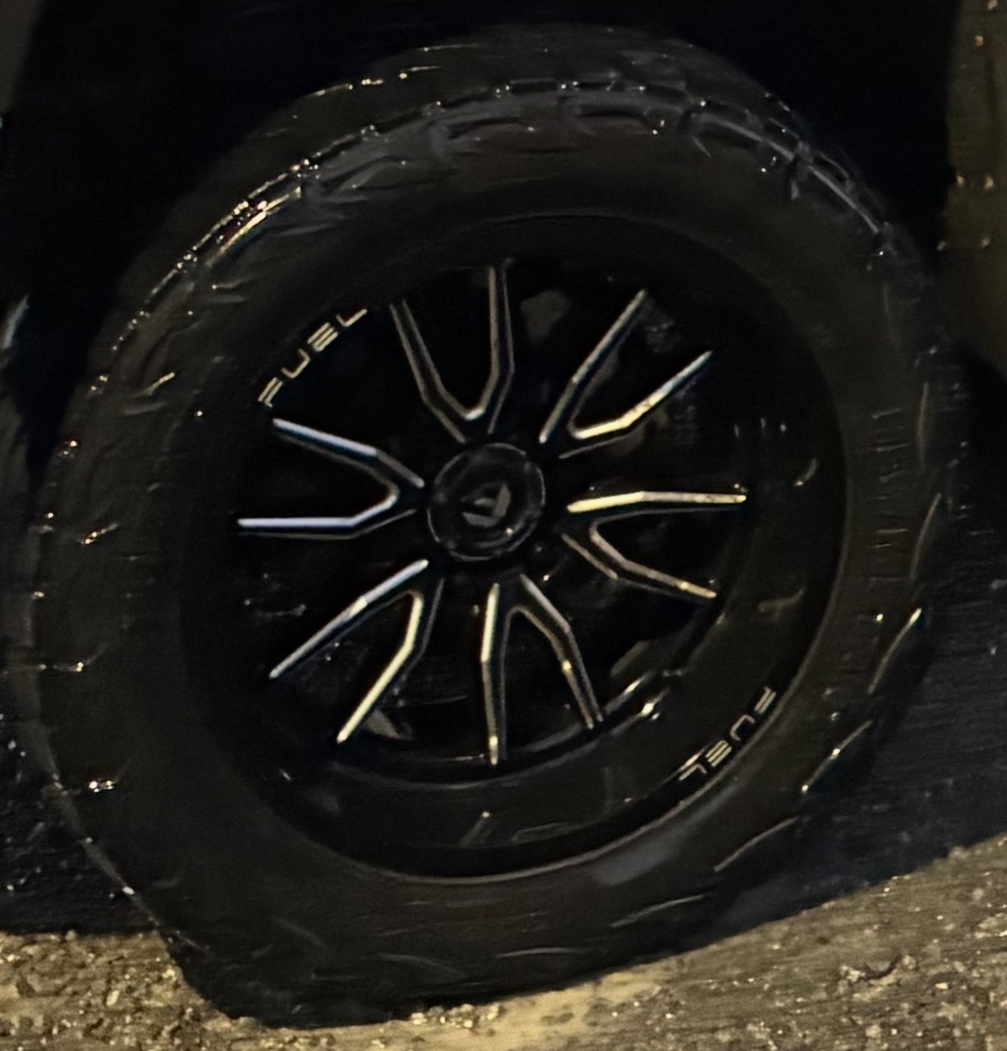 Снимка 7 от търг – 2015 GMC SIERRA 1500 4WD CREW CAB с VIN 3GTU2TEC7FG303653