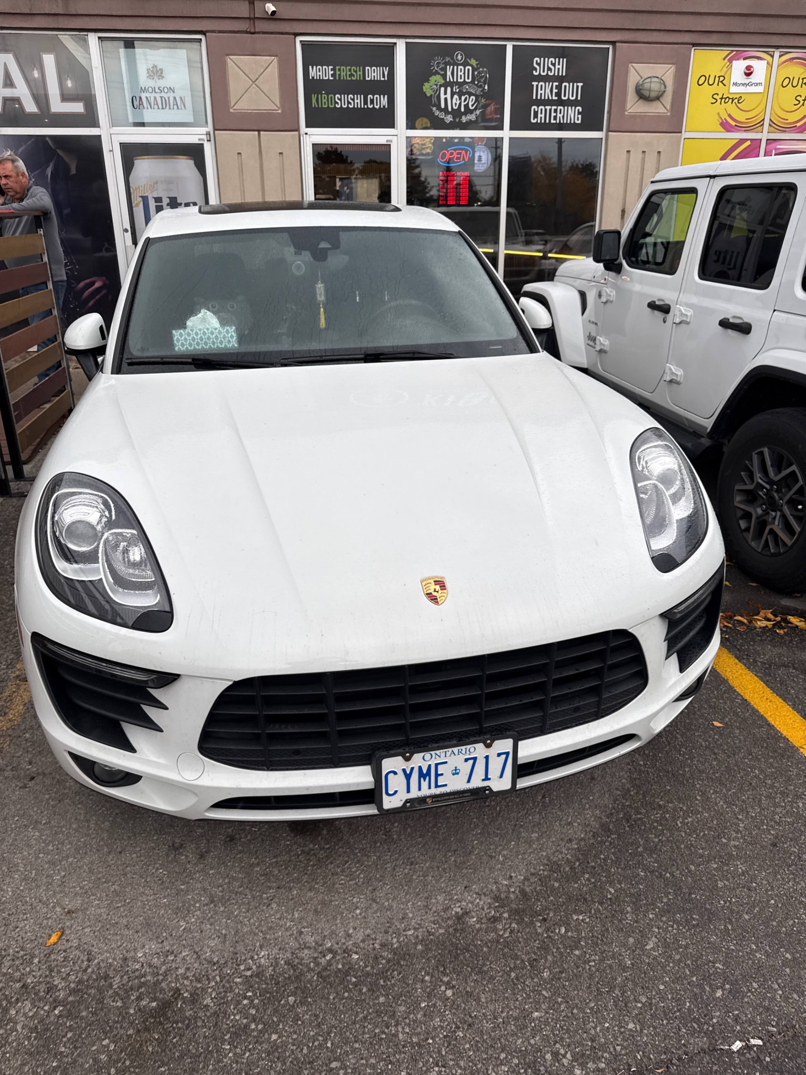 Photo 6 from auction – 2018 PORSCHE MACAN AWD with VIN WP1AA2A58JLB18870