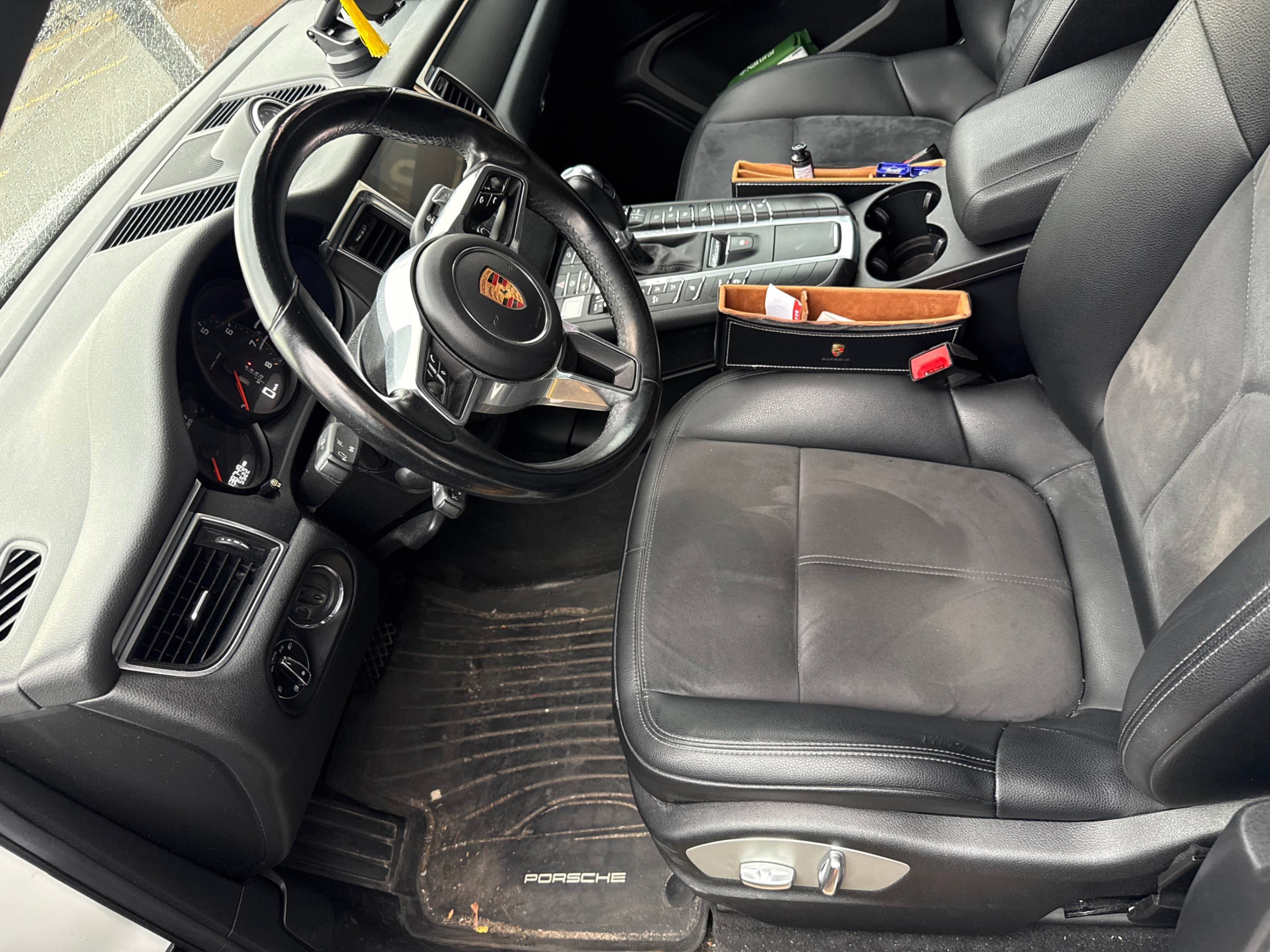 Photo 5 from auction – 2018 PORSCHE MACAN AWD with VIN WP1AA2A58JLB18870