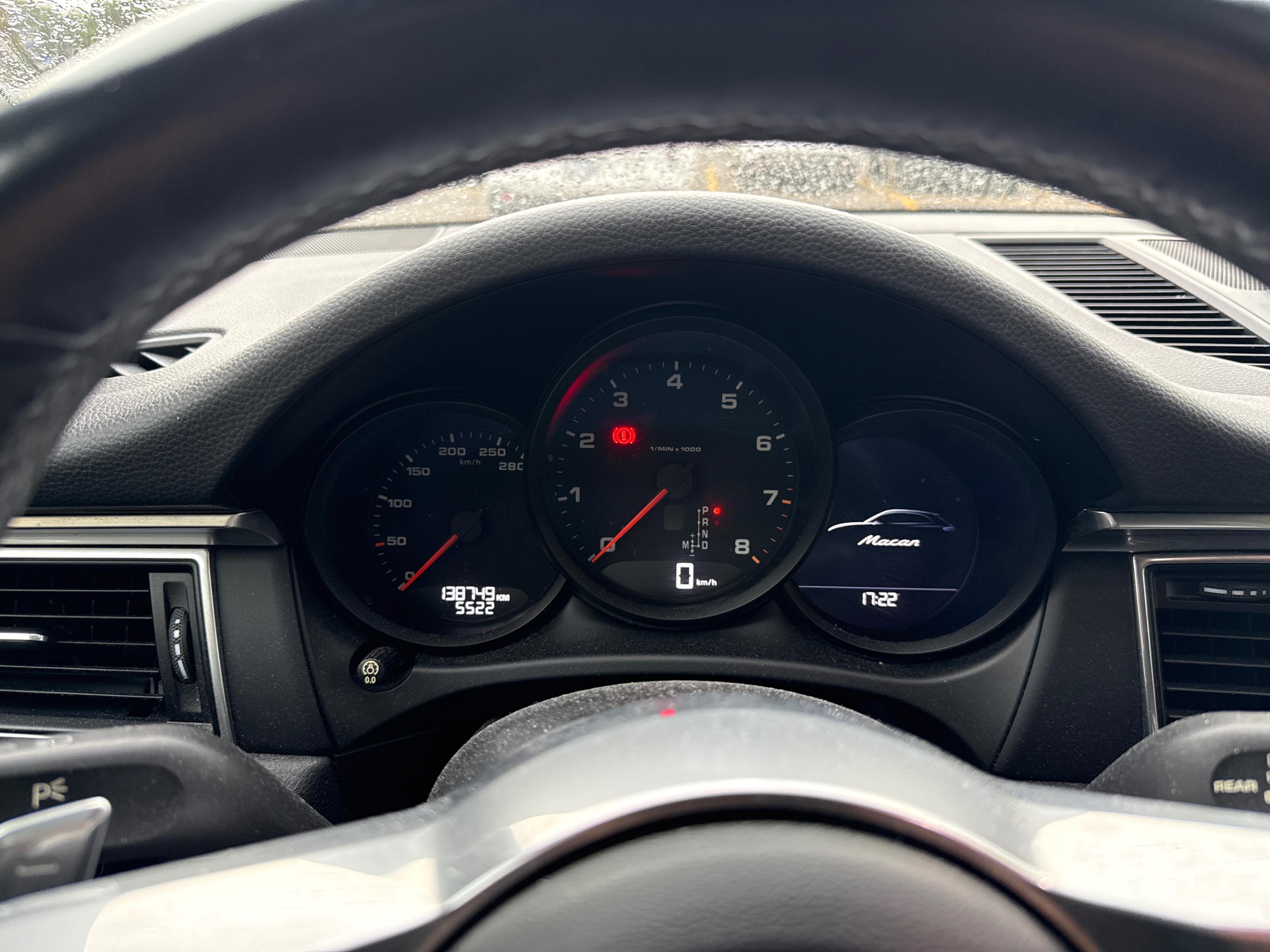 Photo 8 from auction – 2018 PORSCHE MACAN AWD with VIN WP1AA2A58JLB18870