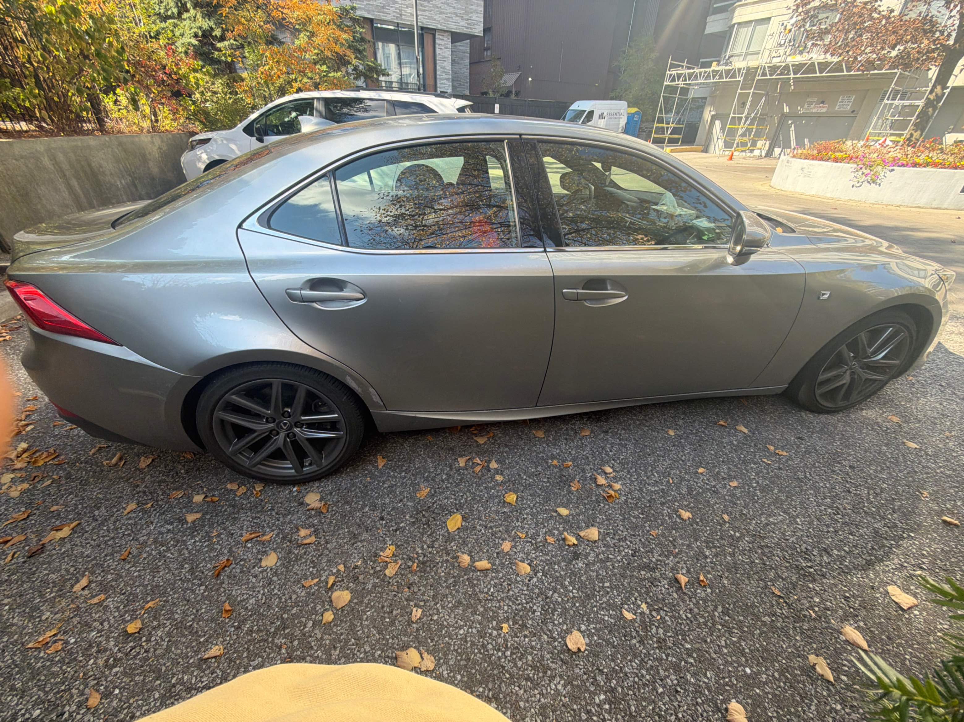 Photo 3 from auction – 2020 LEXUS IS IS 300 with VIN JTHG81F23L5040388