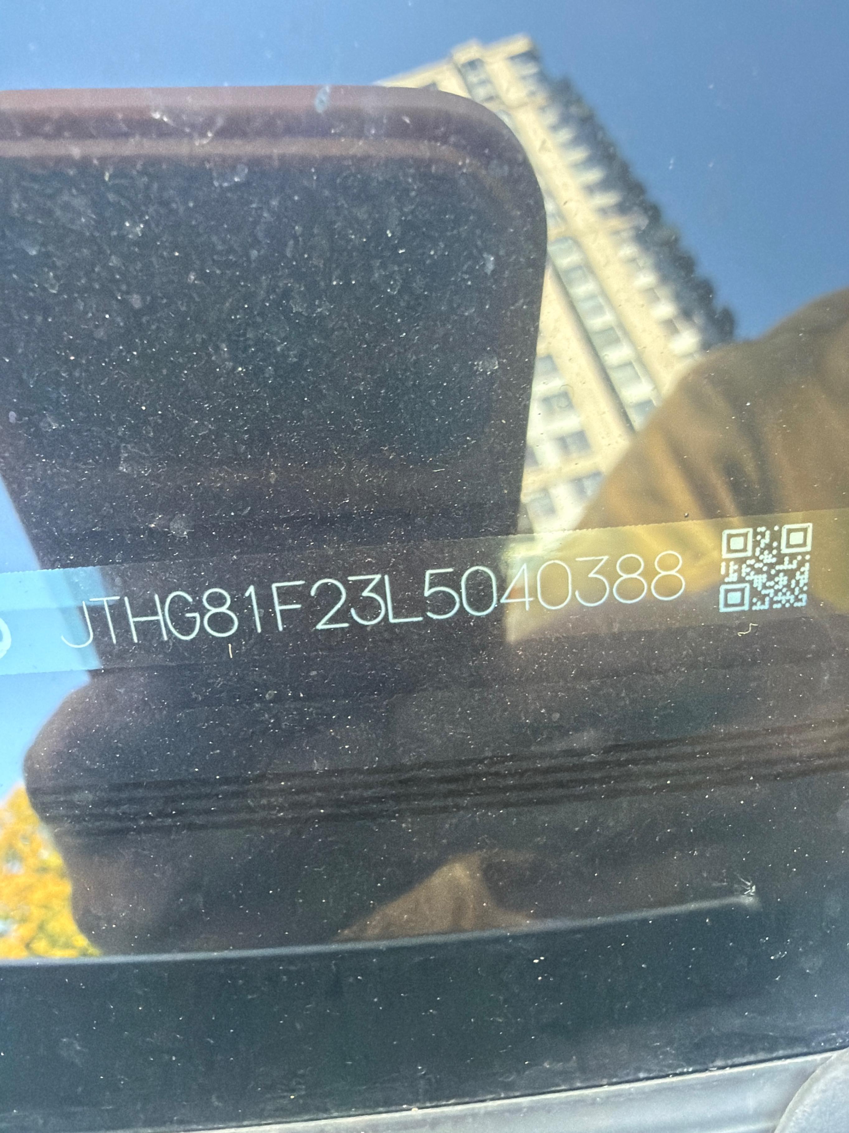 Photo 11 from auction – 2020 LEXUS IS IS 300 with VIN JTHG81F23L5040388